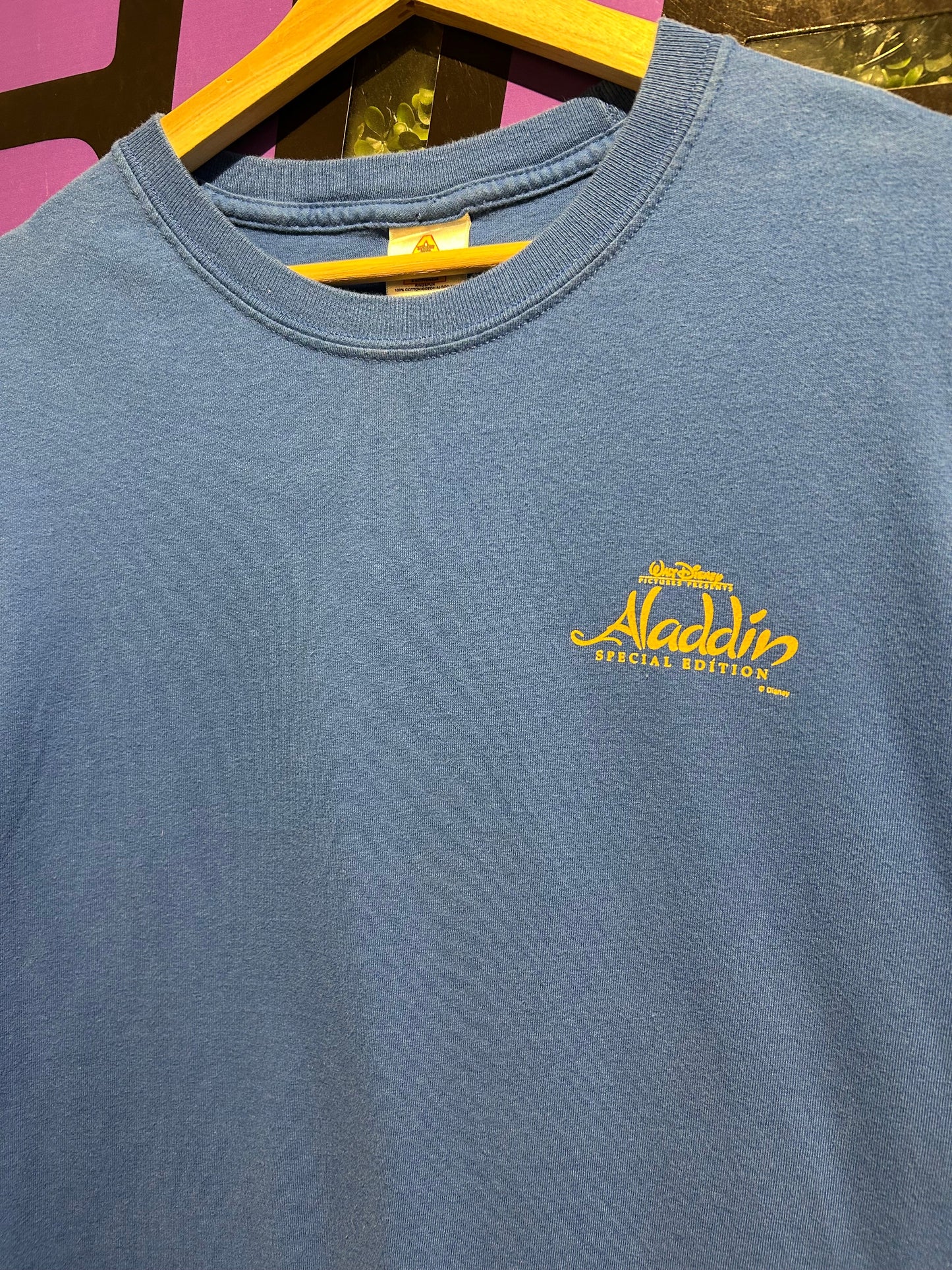 Vintage Aladdin Special Edition DVD Release T-Shirt. Size Large