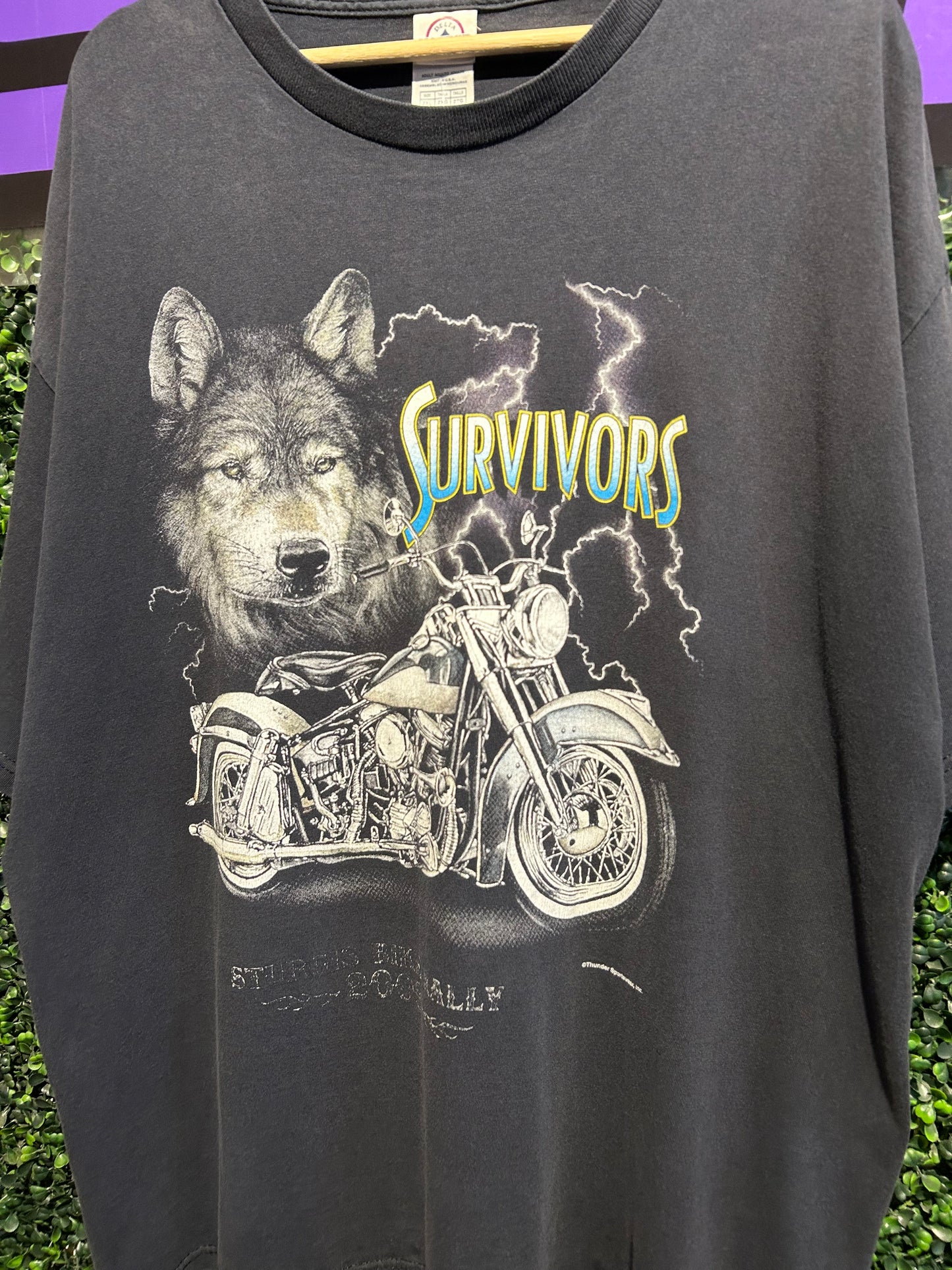 2009 Sturgis Black Hills Rally Survivors Wolf T-Shirt. Size XXL