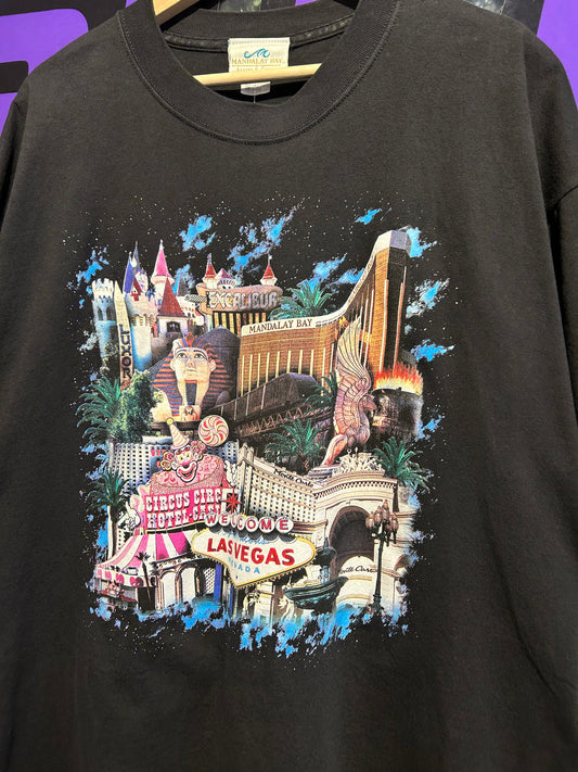 Vintage Madalay Bay Las Vegas T-Shirt. Size XXL