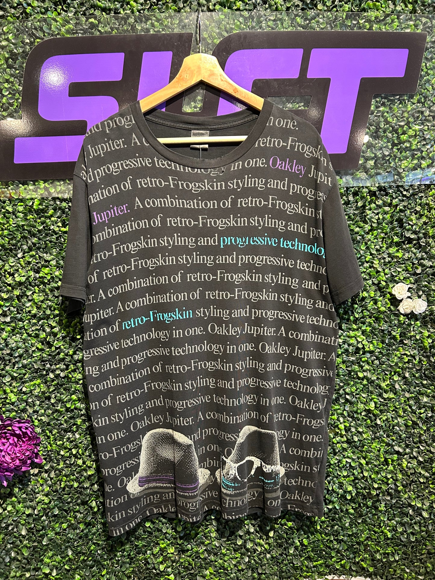 Vintage Oakley Frogskin AOP T-Shirt. Size Large
