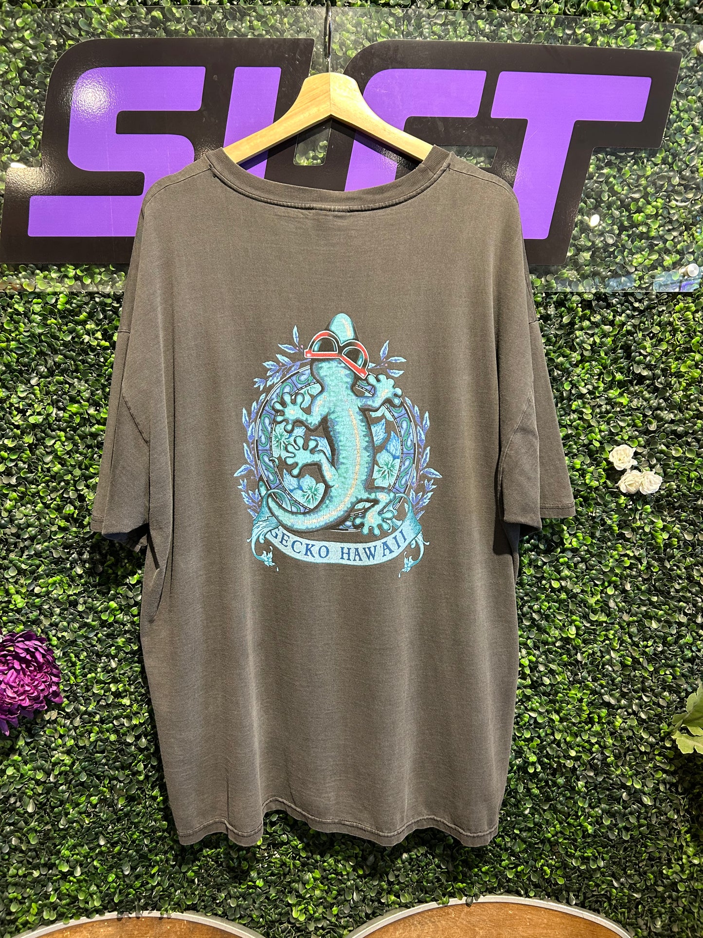90s Gecko Hawaii T-Shirt. Size XXL