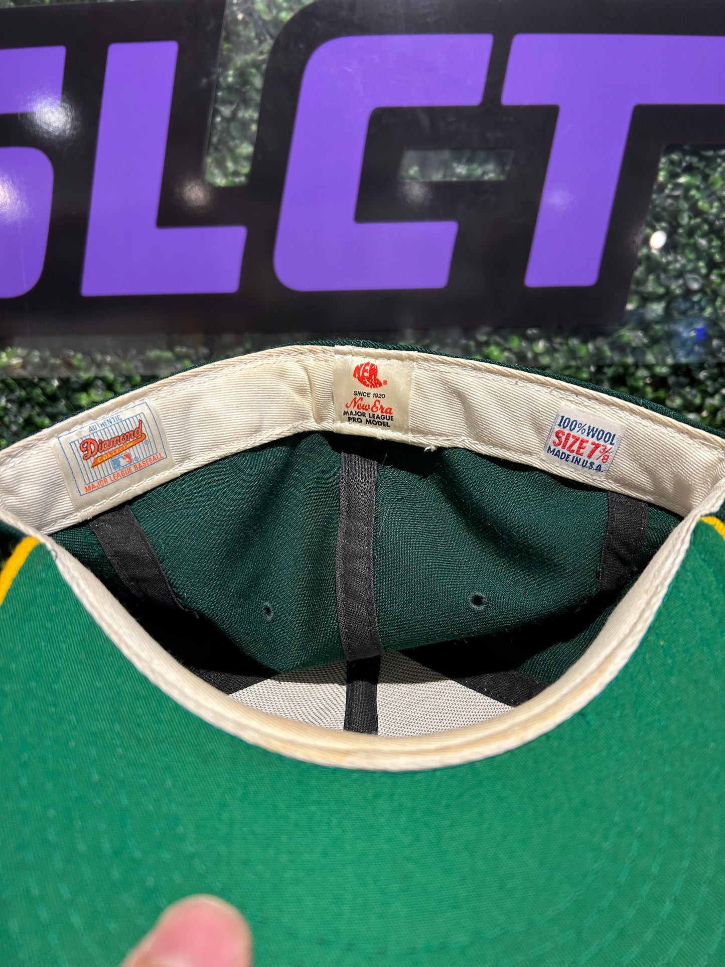 Vintage Oakland Athletics New Era Fitted Hat. Size 7 3/8