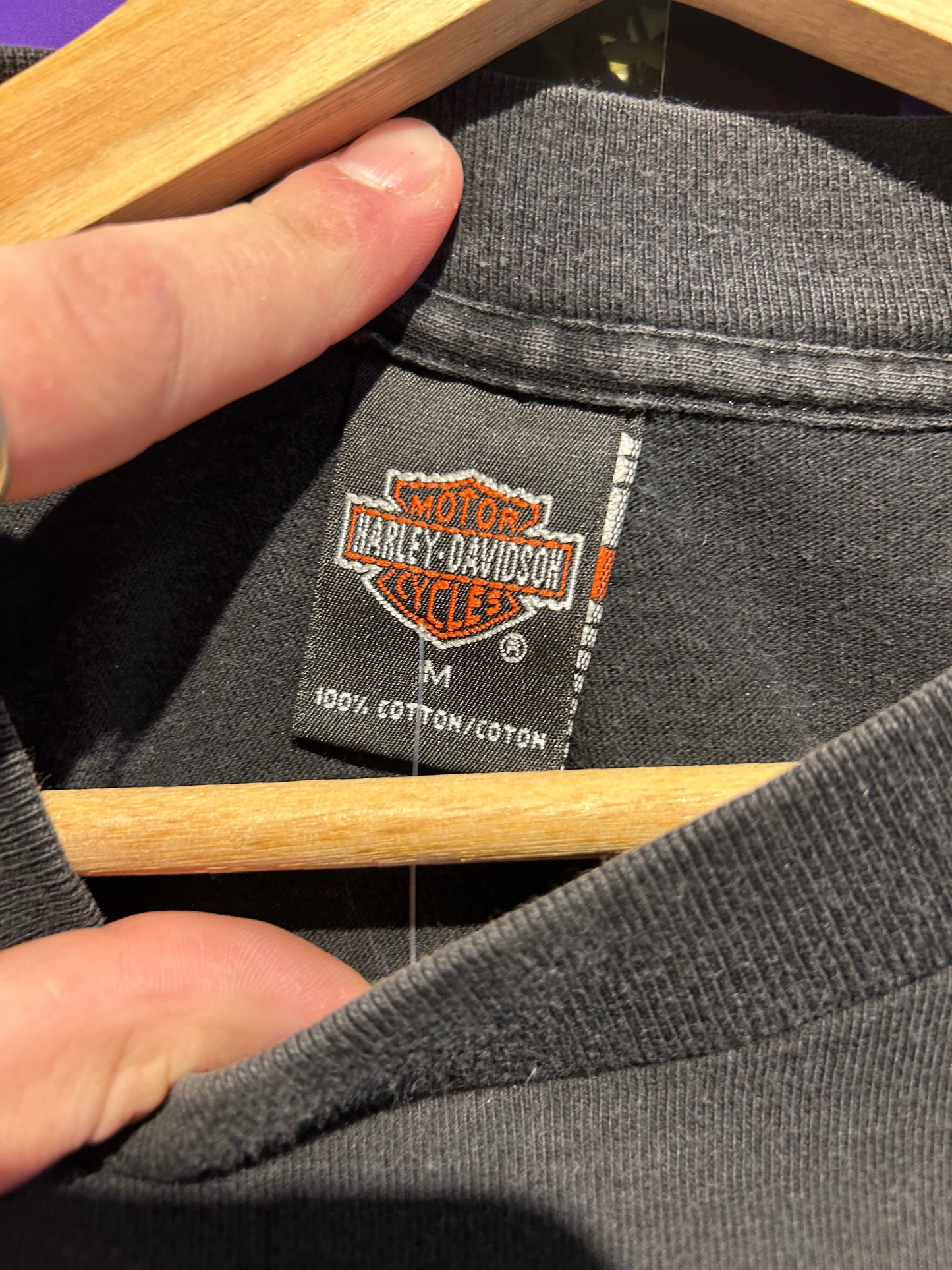 1998 Harley Davidson Wolf T-Shirt. Size Medium