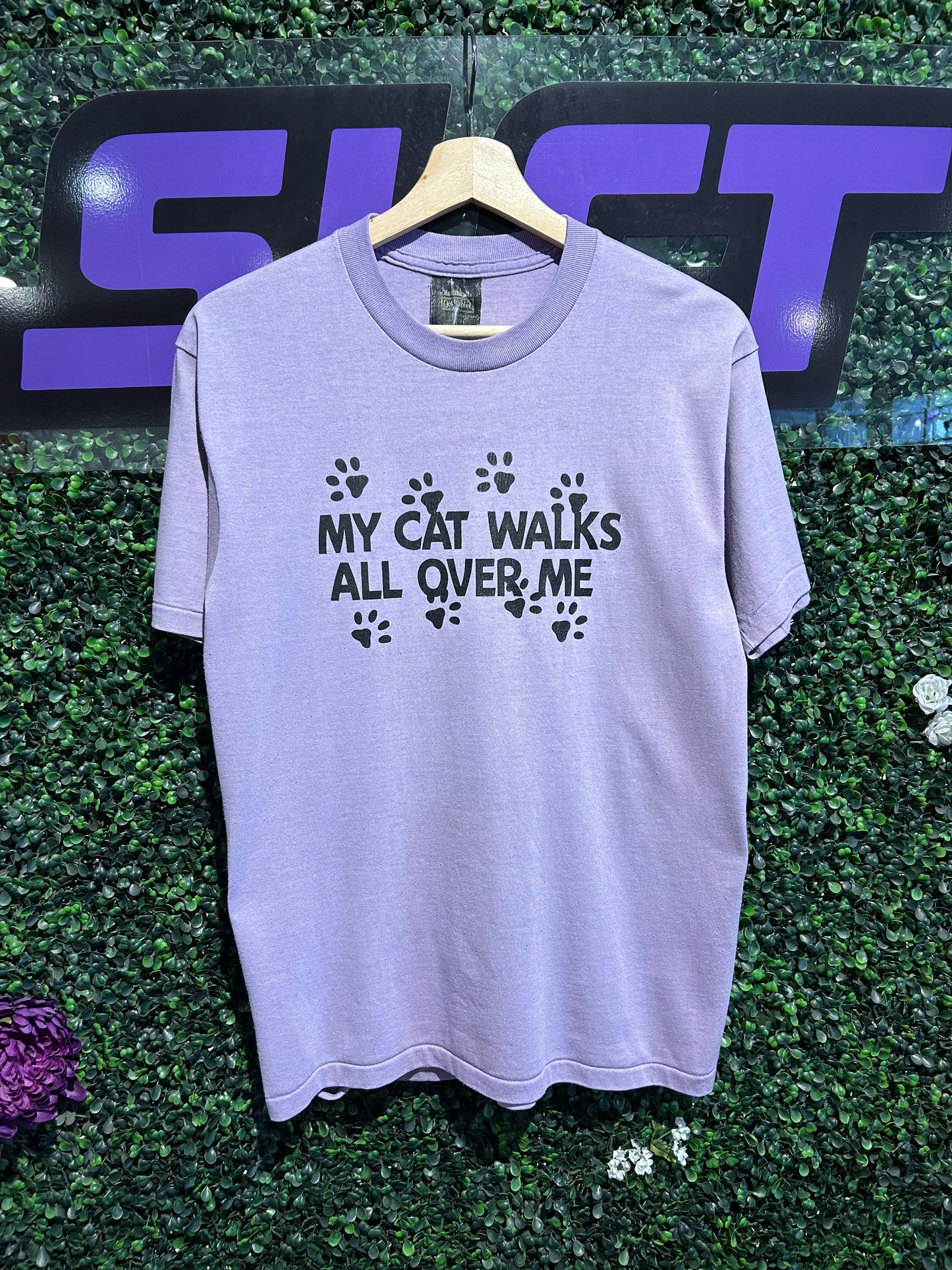 80s My Cat Walks All Over Me T-Shirt. Size M/L