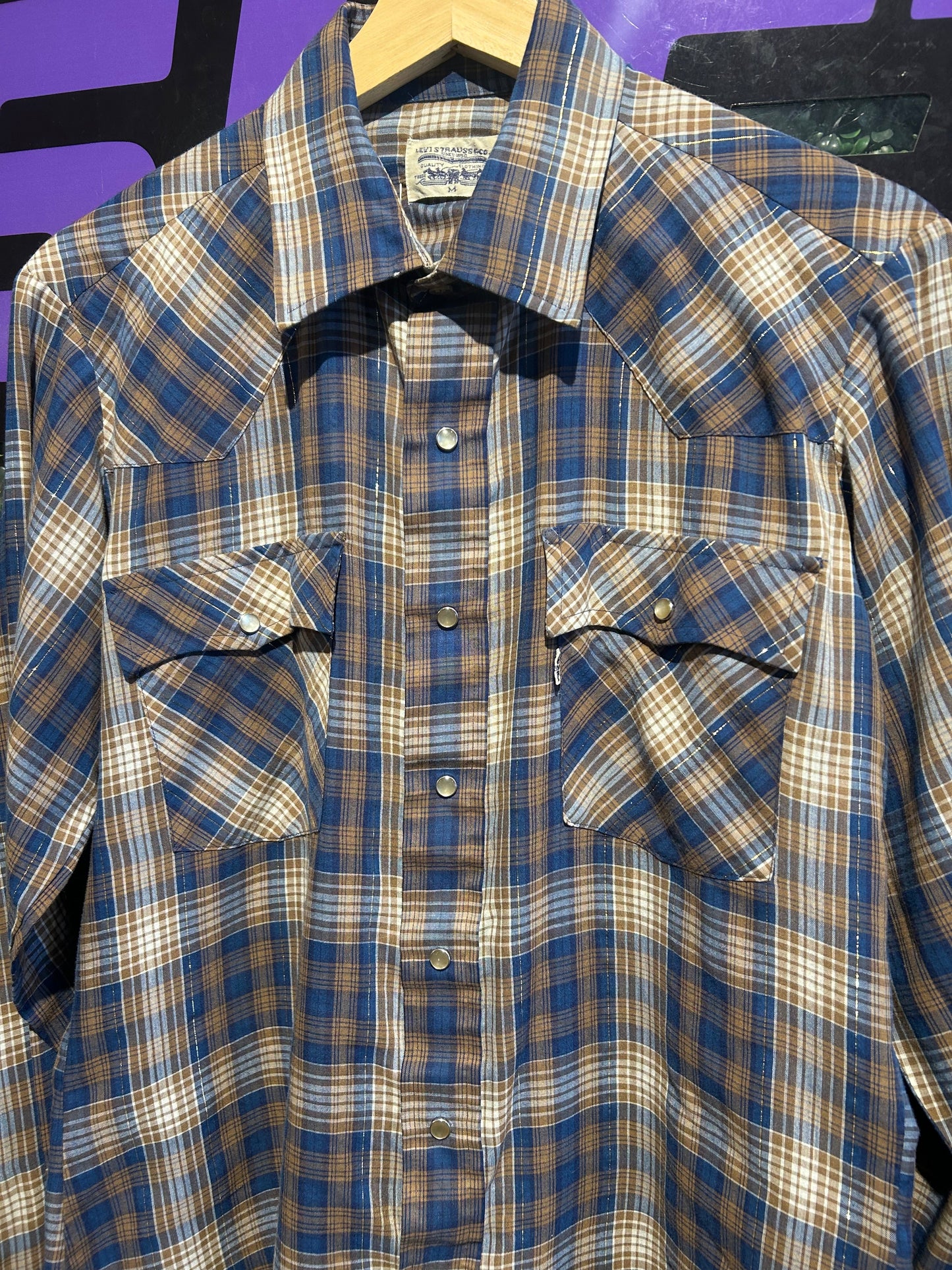 80s Levi’s Pearl-Snap Button-Up Flannel Shirt. Size Medium