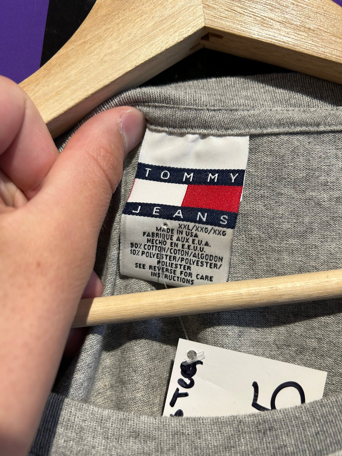 Vintage Tommy Jeans T-Shirt. Size XXL