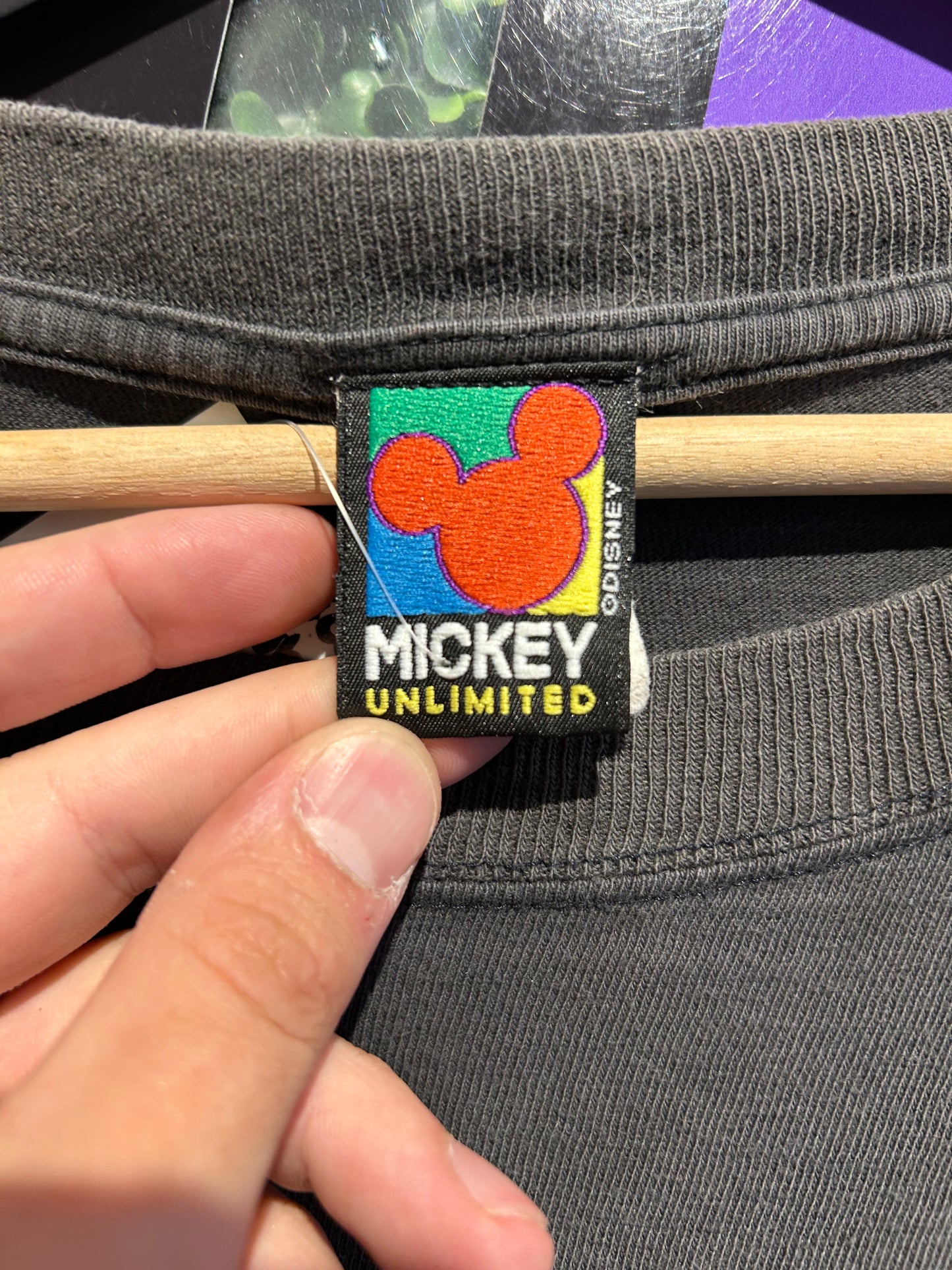 90s Mickey Mouse Volleyball T-Shirt. Size XL (Boxy)
