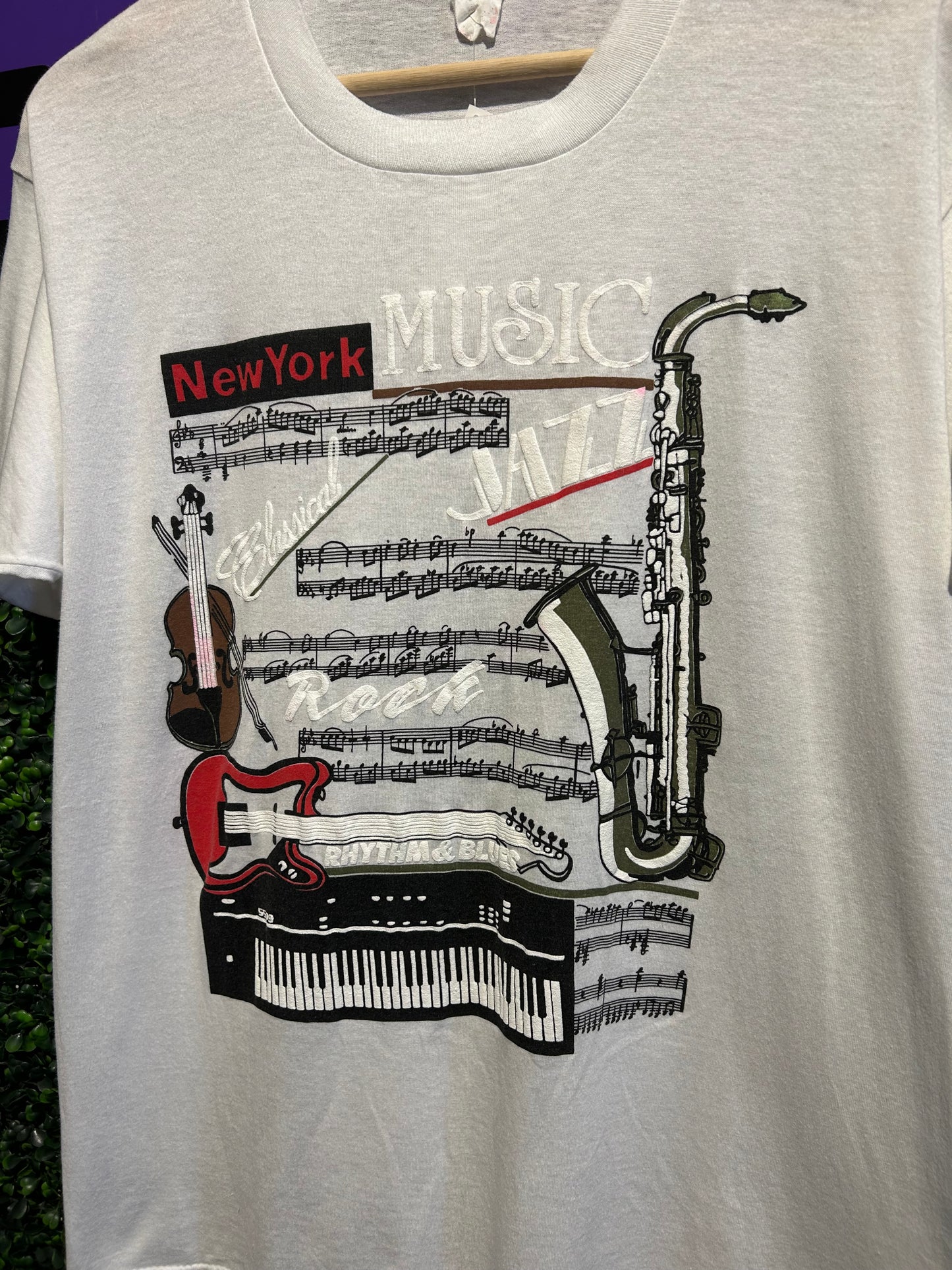 90s New York Music T-Shirt. Size Large