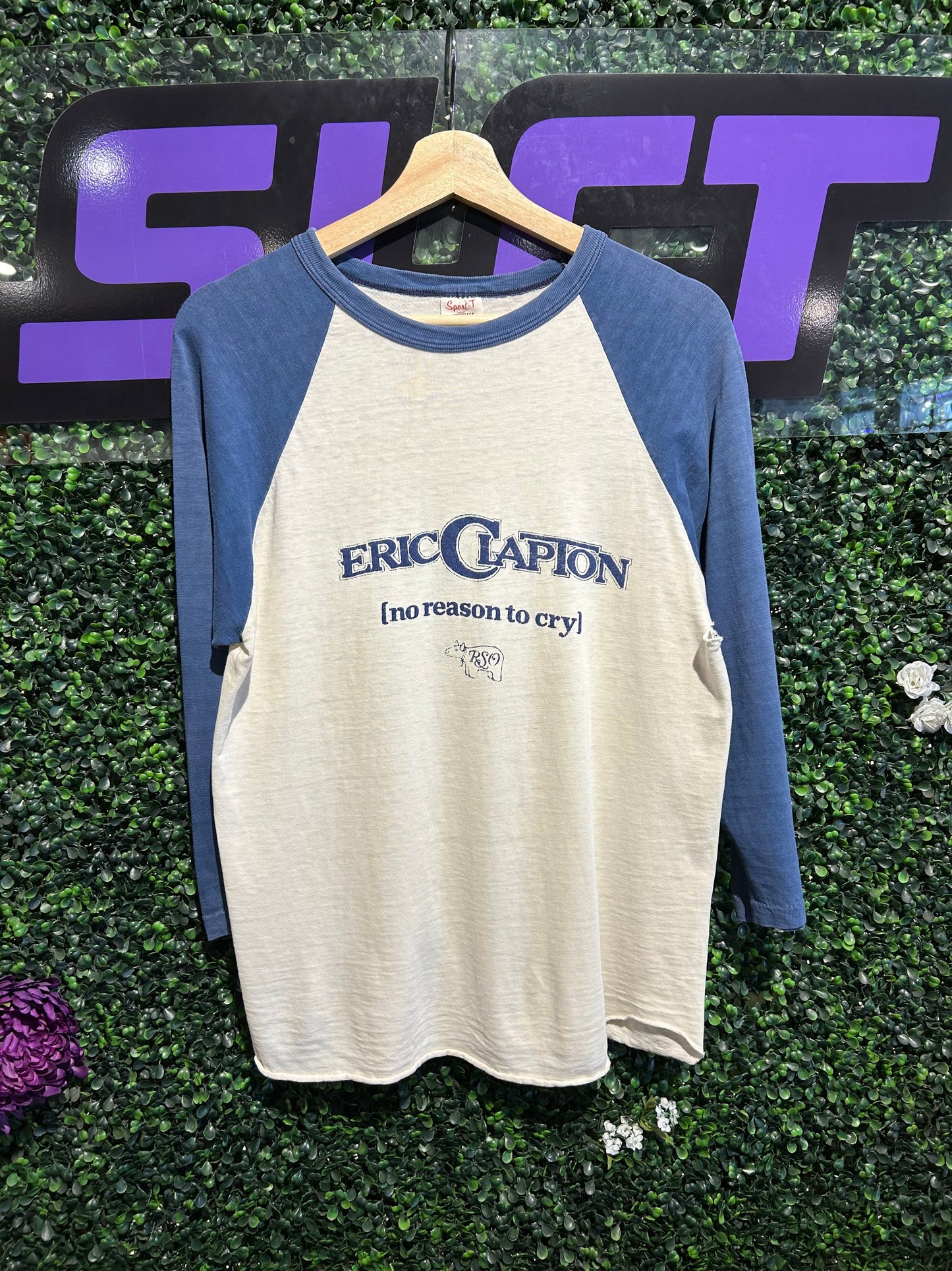1976 Eric Clapton No Reason To Cry Raglan Shirt. Size Medium