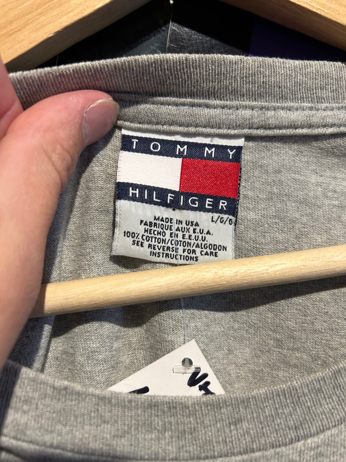 Vintage Tommy Hilfiger T-Shirt. Size L/XL
