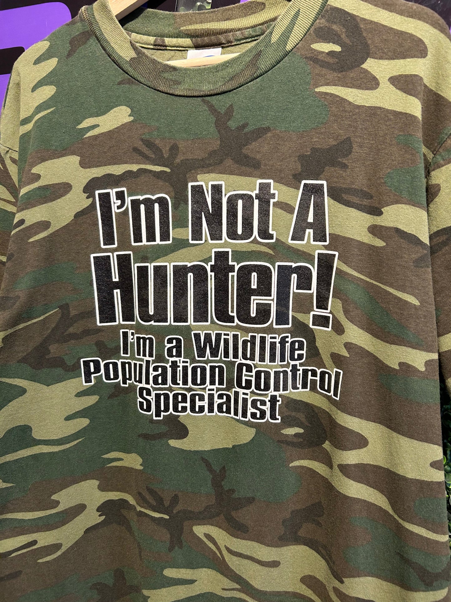 90s I’m Not A Hunter Camo T-Shirt. Size Large