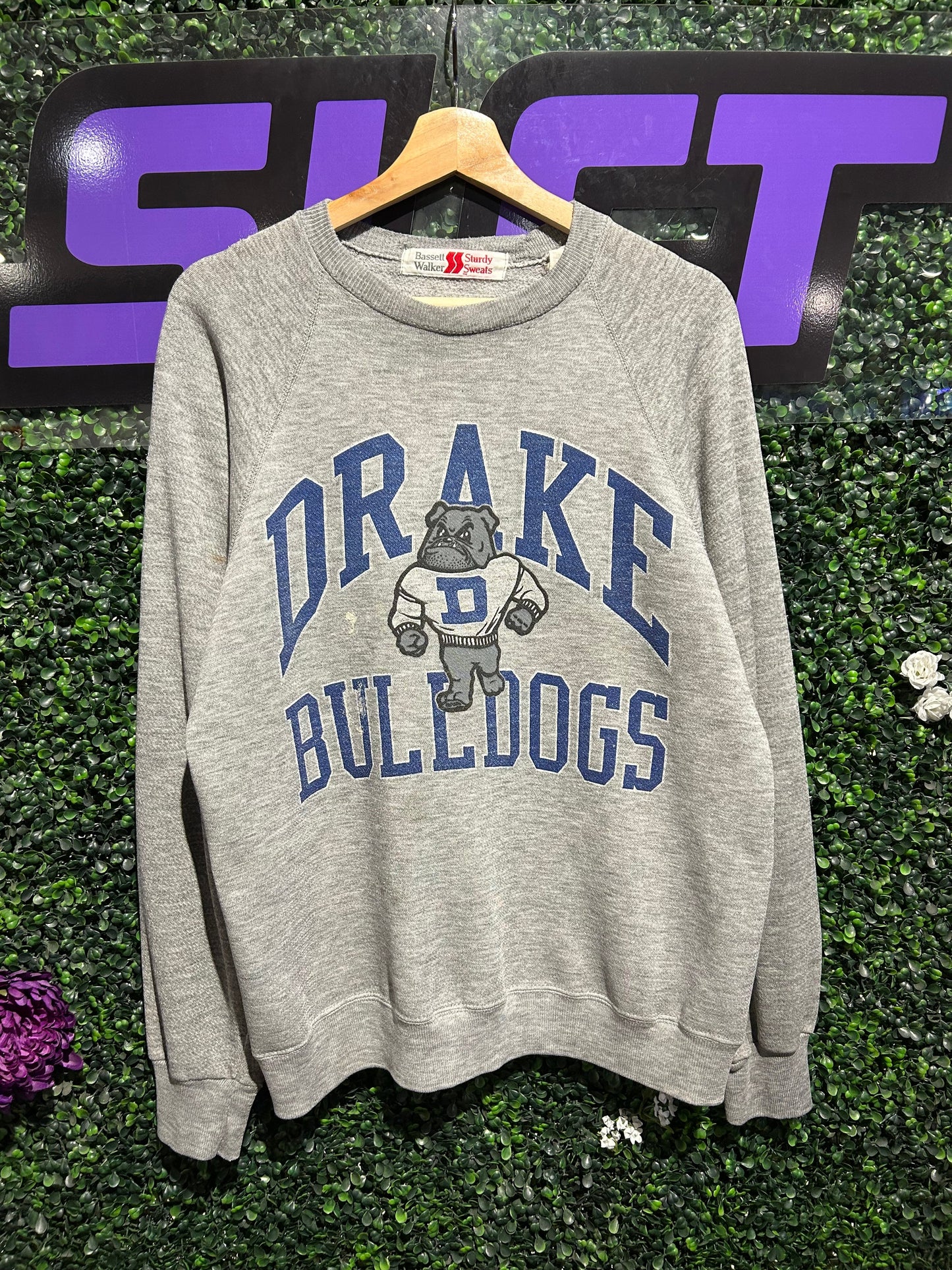 80s Drake Bulldogs Crewneck. Size Large