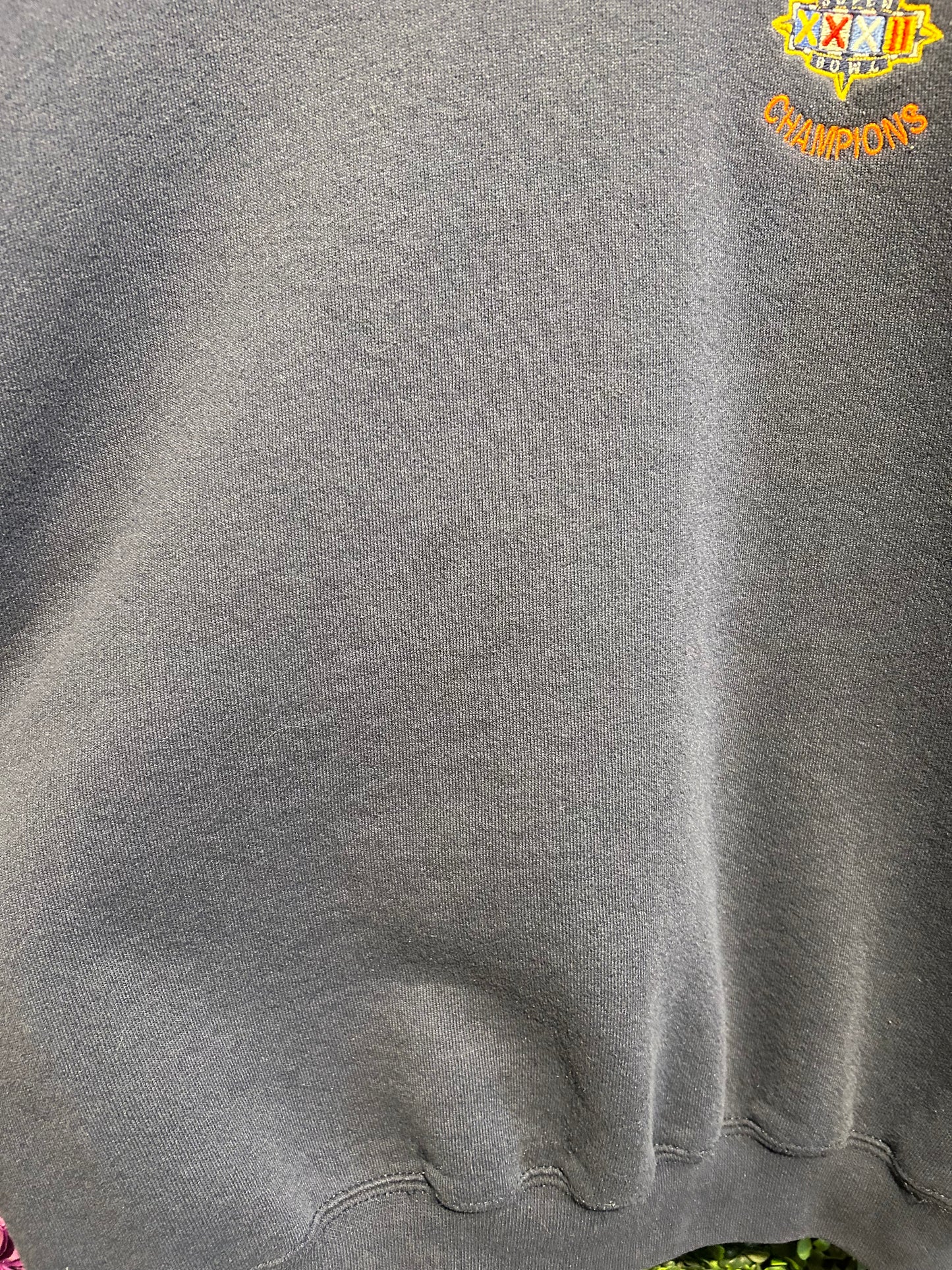 1998 Denver Broncos Super Bowl Embroidered Crewneck. Size Large