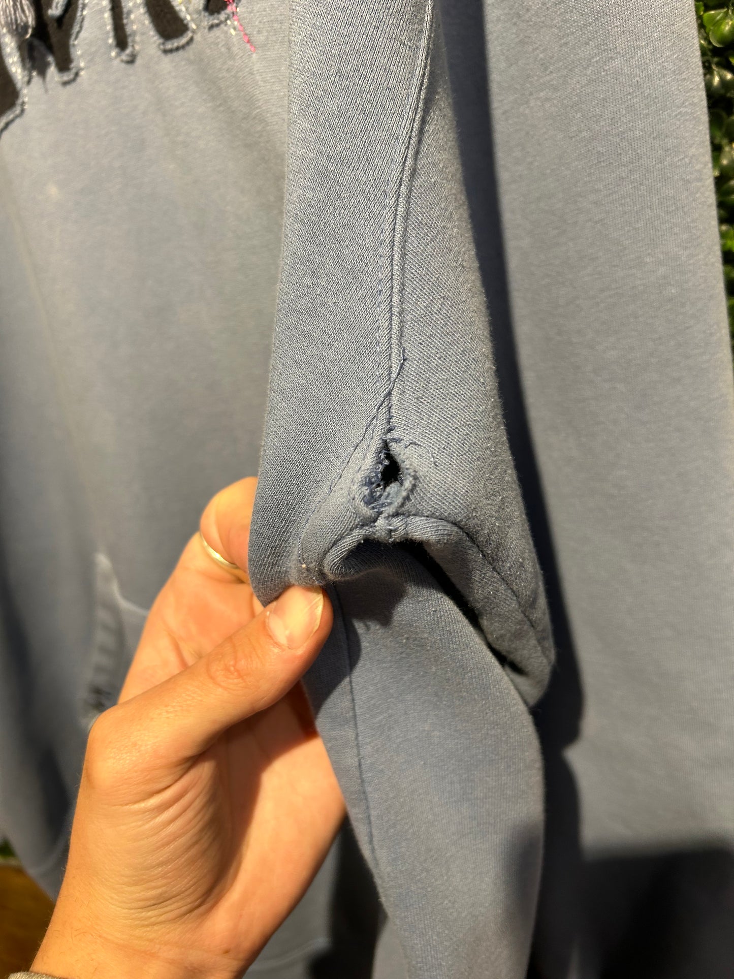 00s Quiksilver Hoodie. Size XL