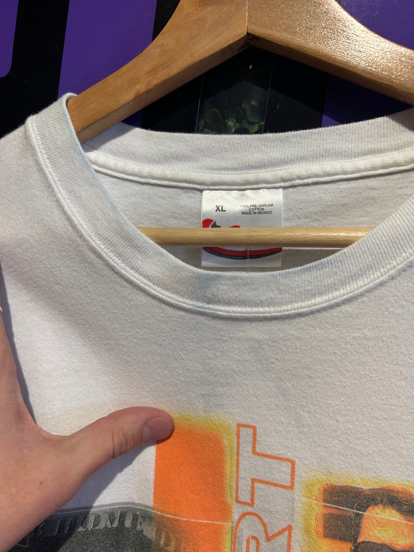 2005 Tony Stewart NASCAR T-Shirt. Size L/XL