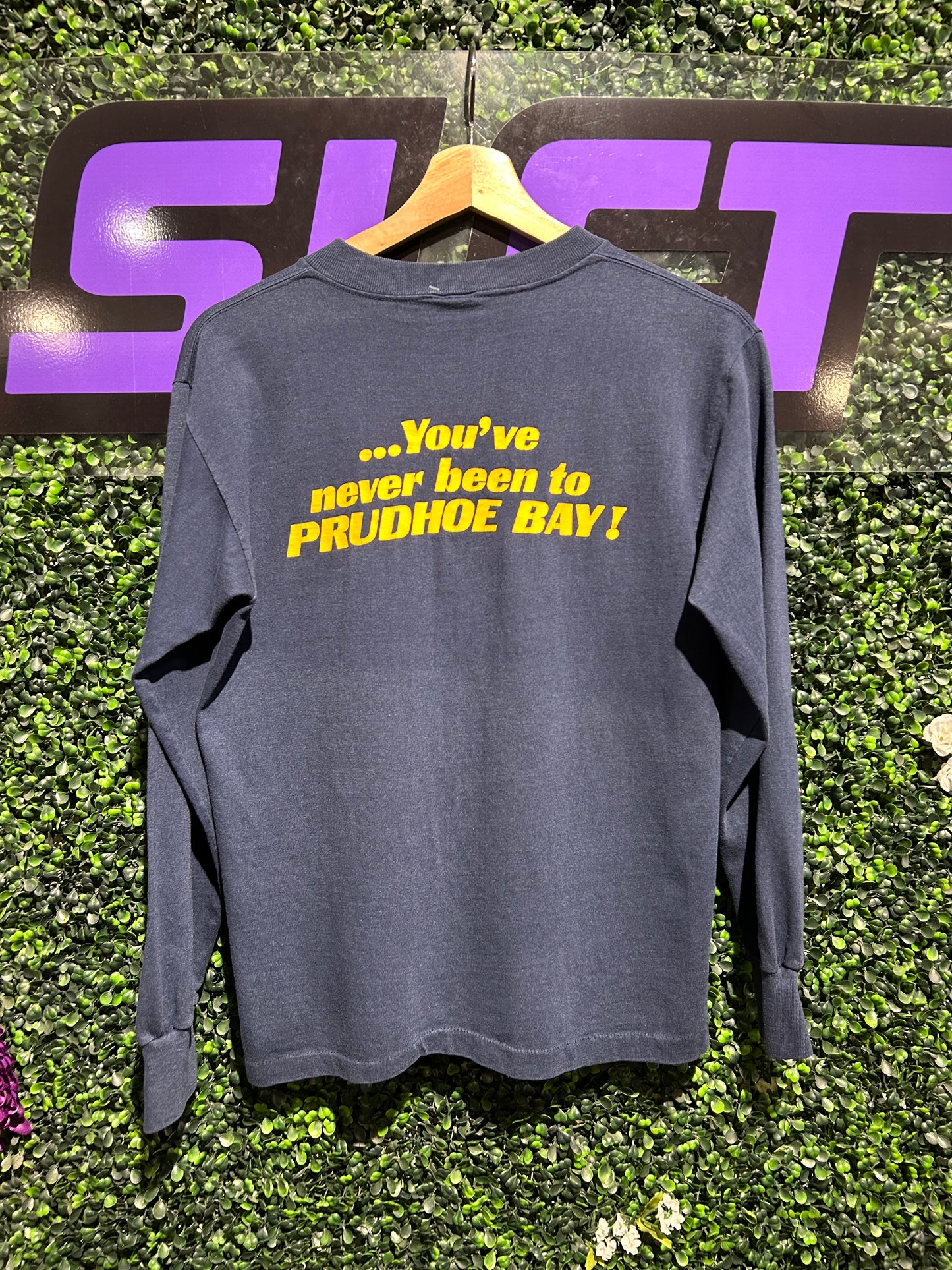 1982 Prudhoe Bay Alaska Hell Never Freezes Over LS Shirt. Size Small