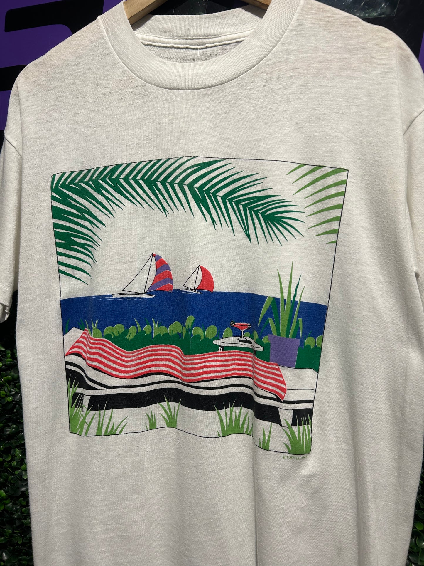 80s Turtle Bay Paradise T-Shirt. Size Large