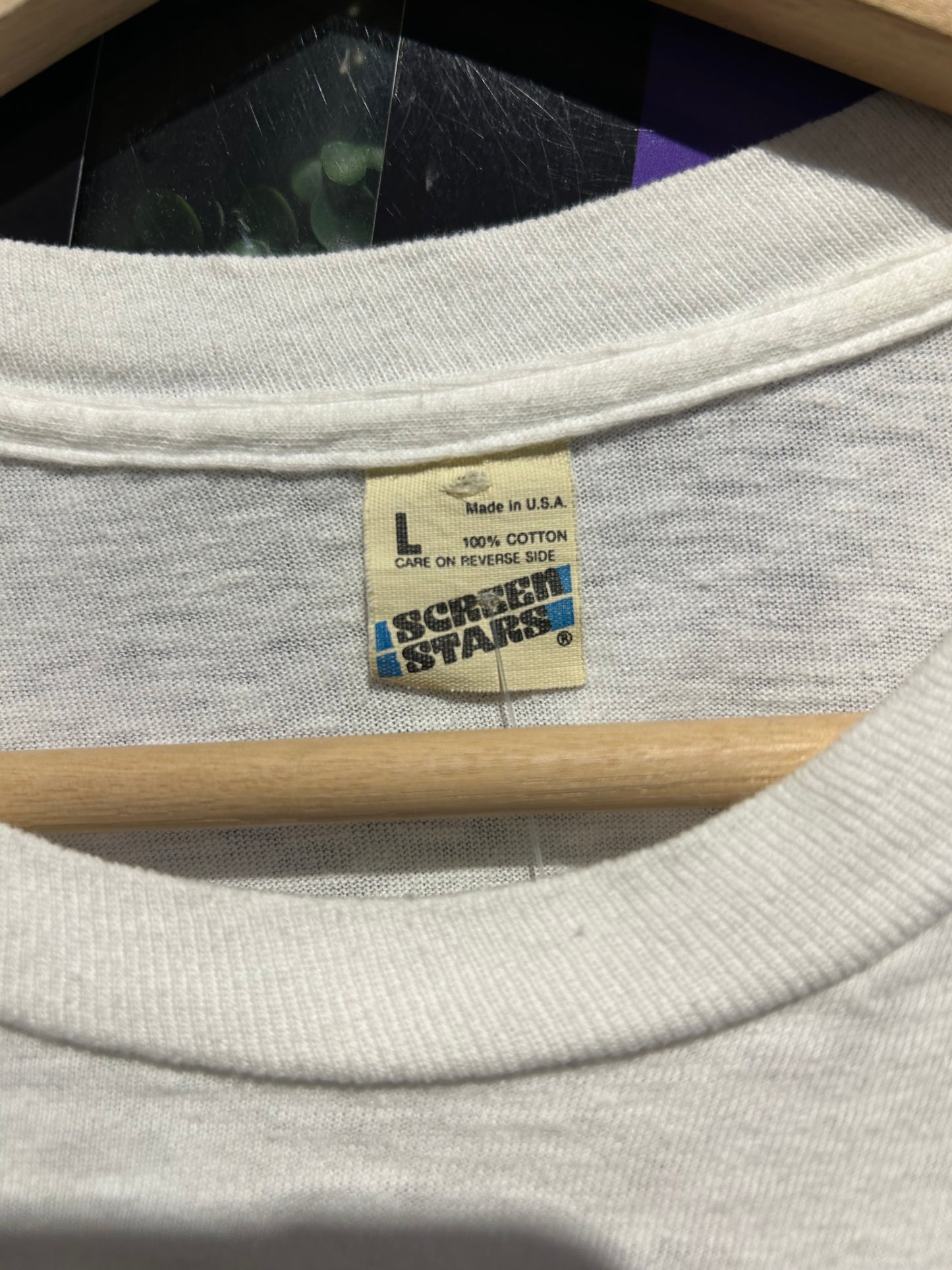 1986 Jimmy Buffett And The Coral Reef Band Tour T-Shirt. Size Medium