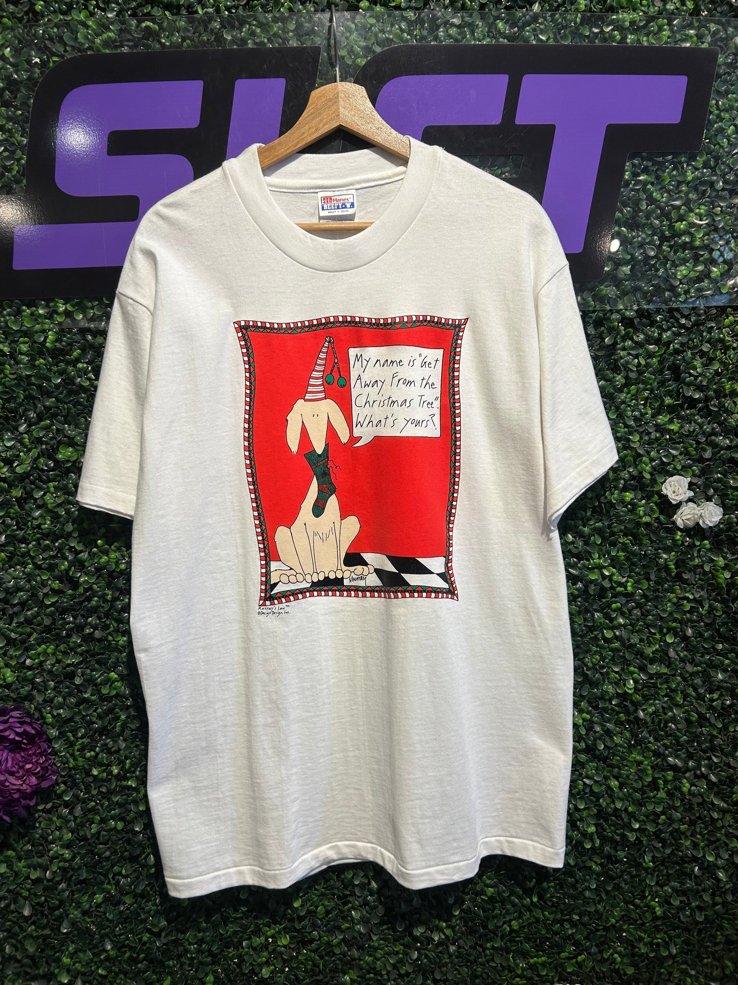 90s Get Away From The Christmas Tree Dog Comic T-Shirt. Size L/XL