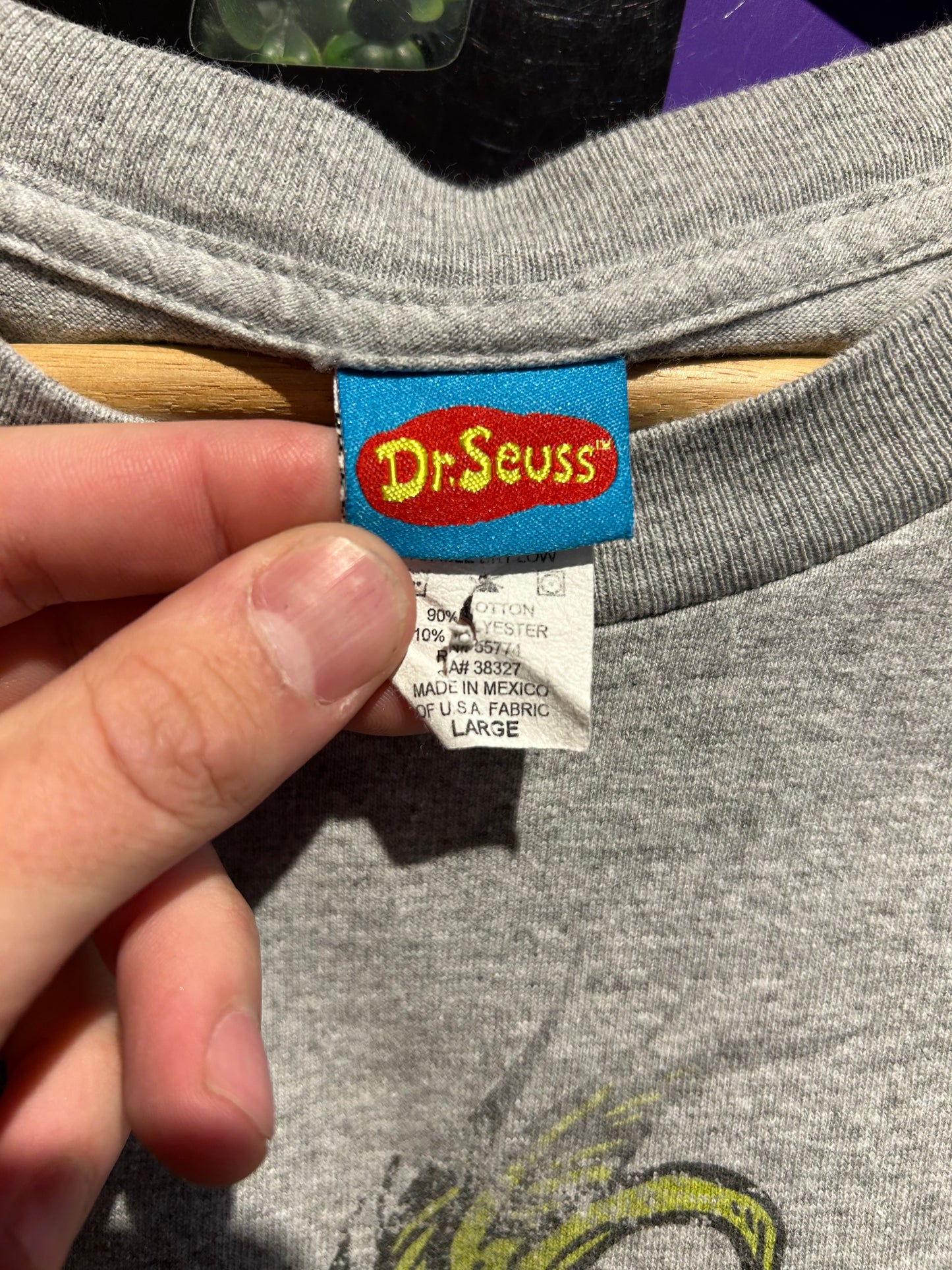 Vintage Dr. Seuss The Grinch T-Shirt. Size Large