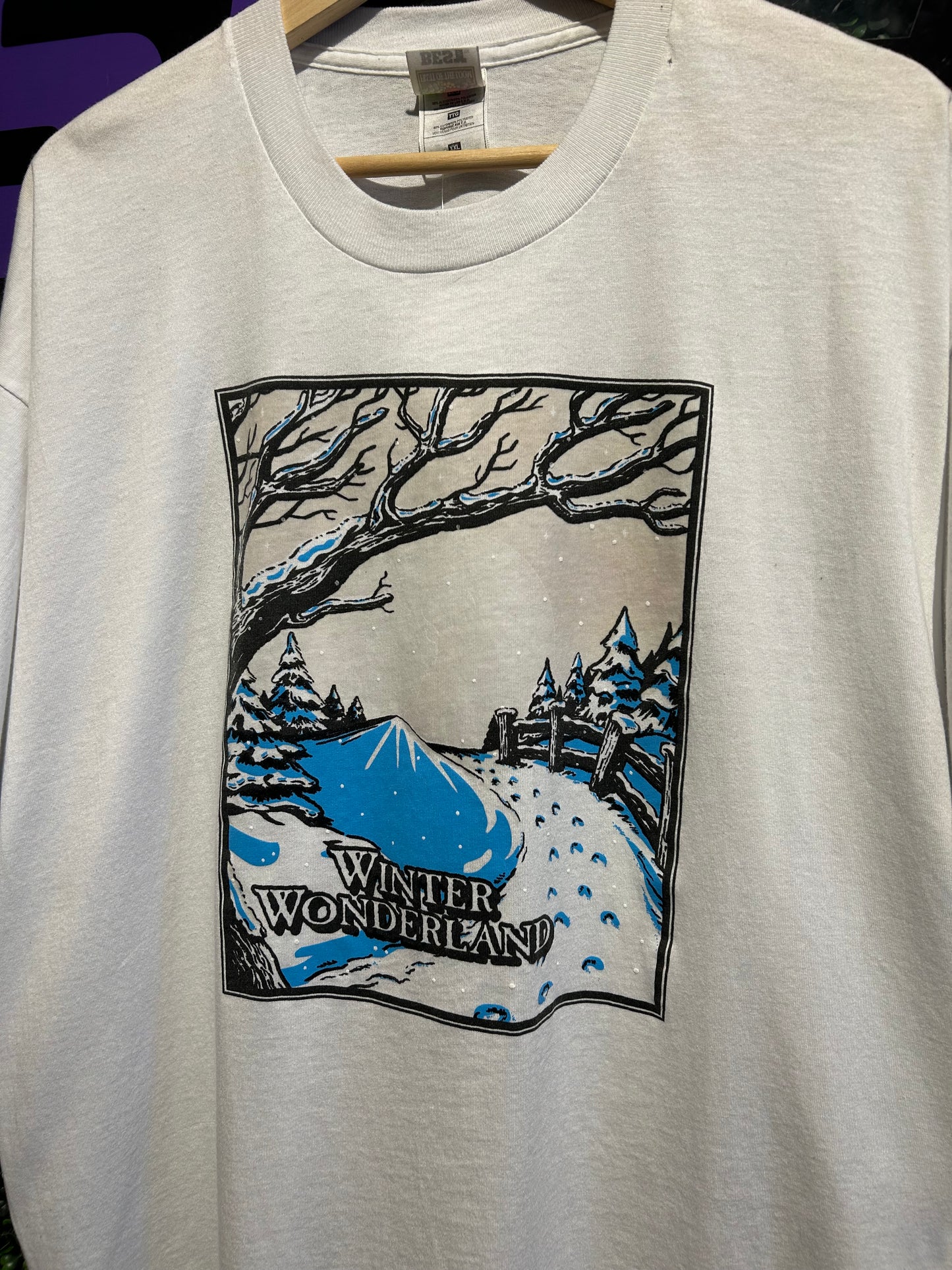 90s Winter Wonderland T-Shirt. Size XL (Boxy)