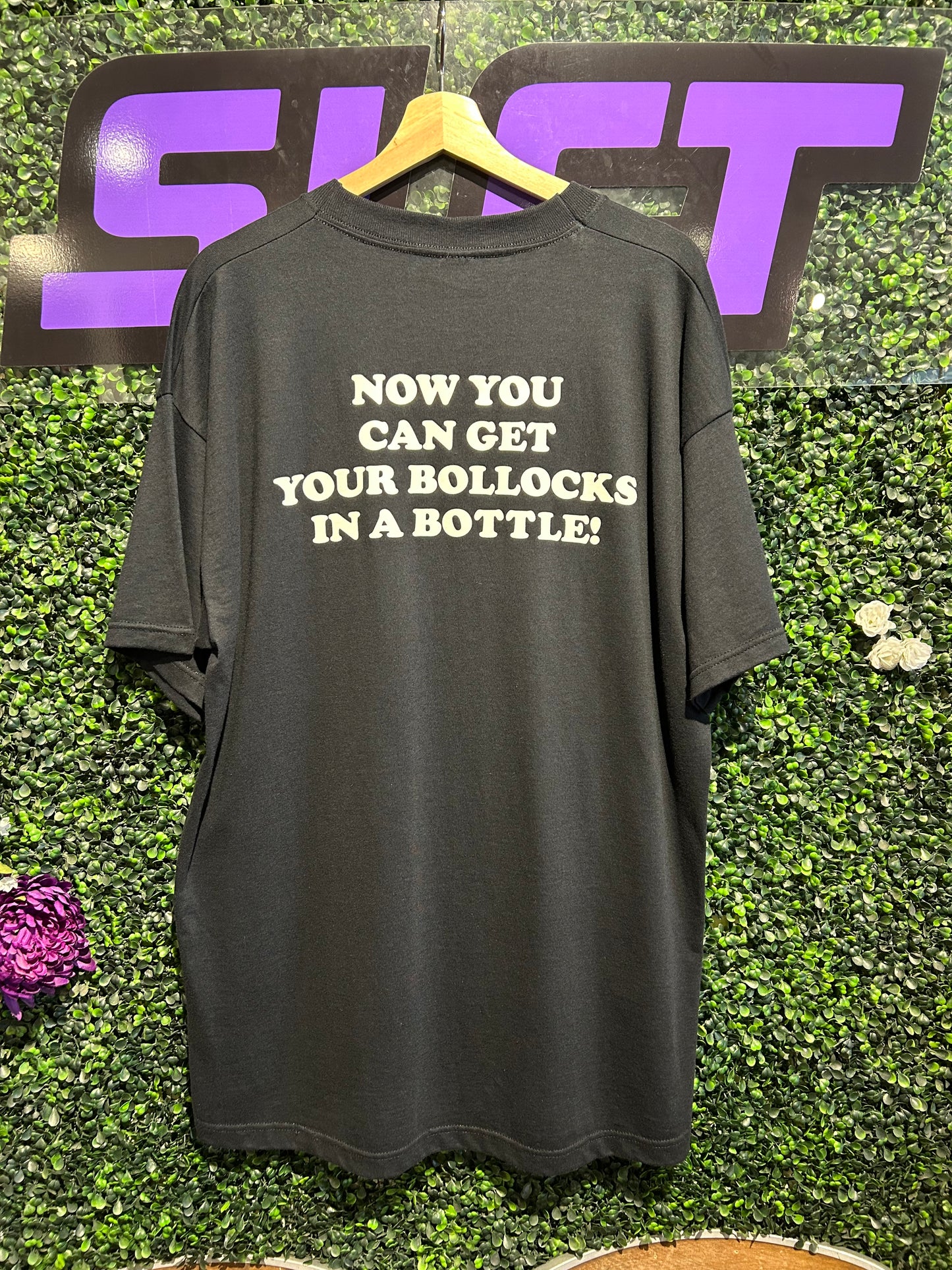 00s Dog’s Bollocks English Beer T-Shirt. Size XL