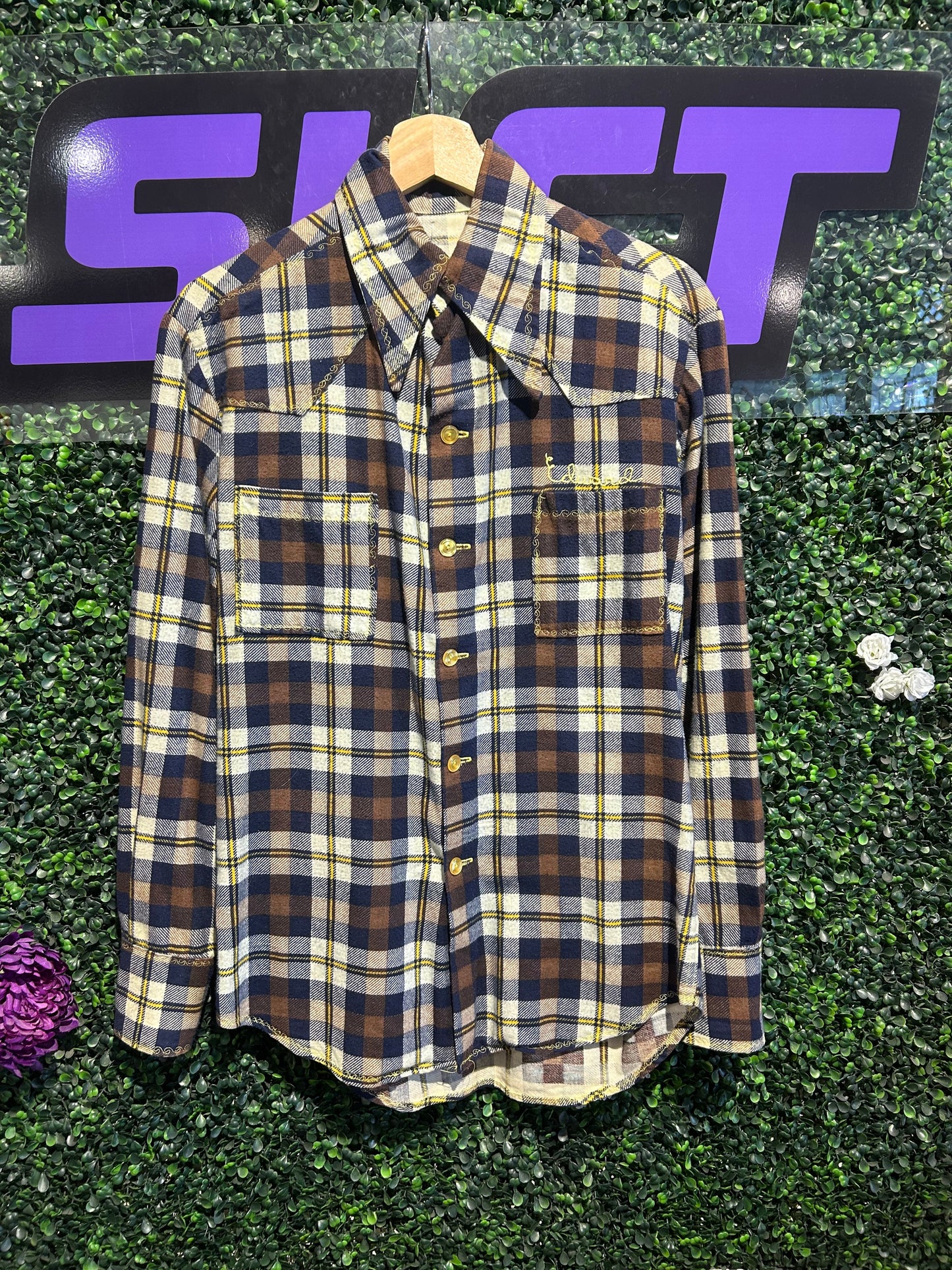 Vintage Button-Up Flannel Western Shirt. Size M/L