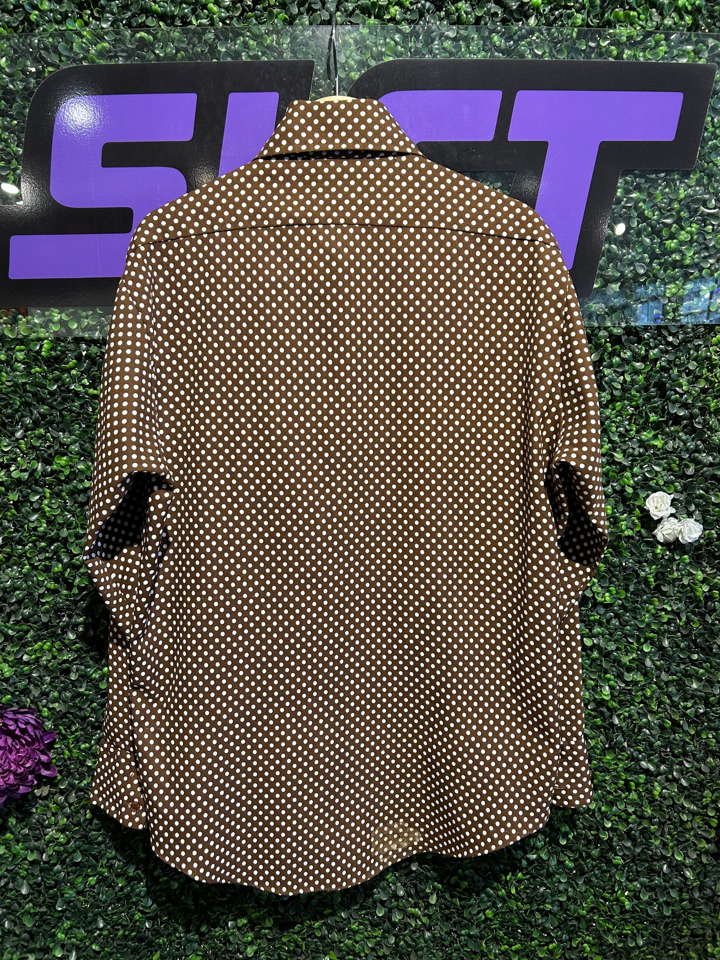 70s Sears Brown Polka Dot Button-Up Shirt. Size Large