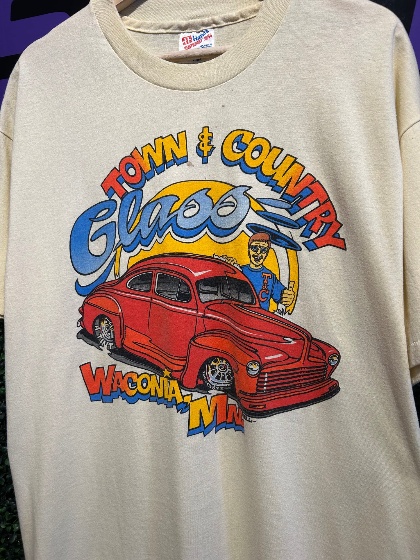 90s Town & Country Glass Car T-Shirt. Size XL