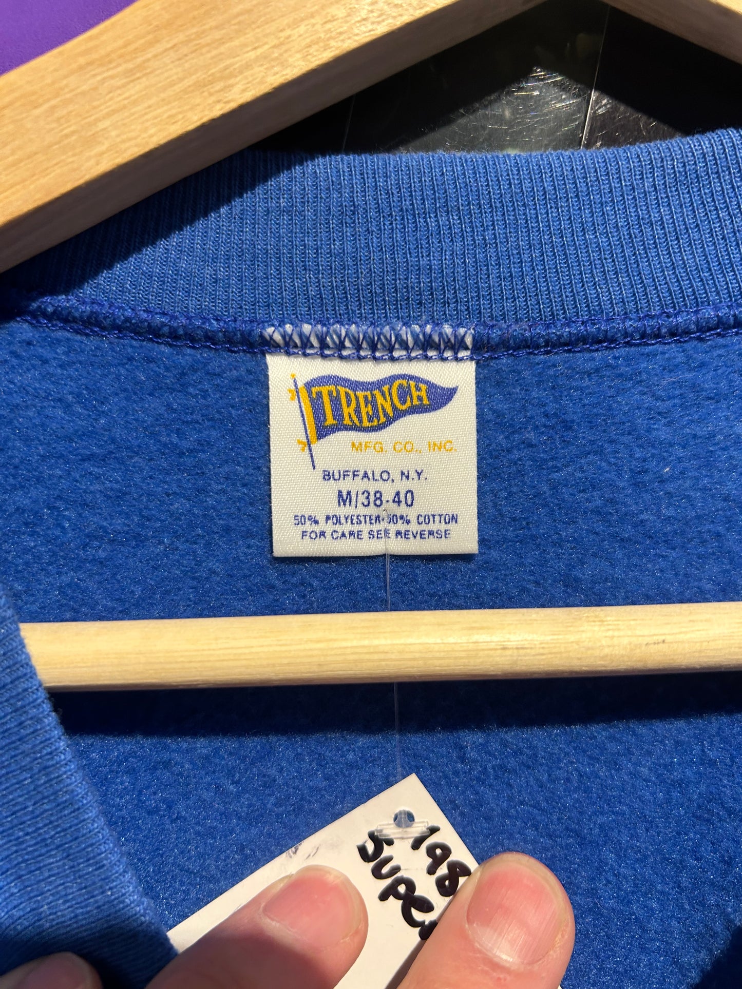 1987 Denver Broncos Super Bowl Crewneck. Size Medium