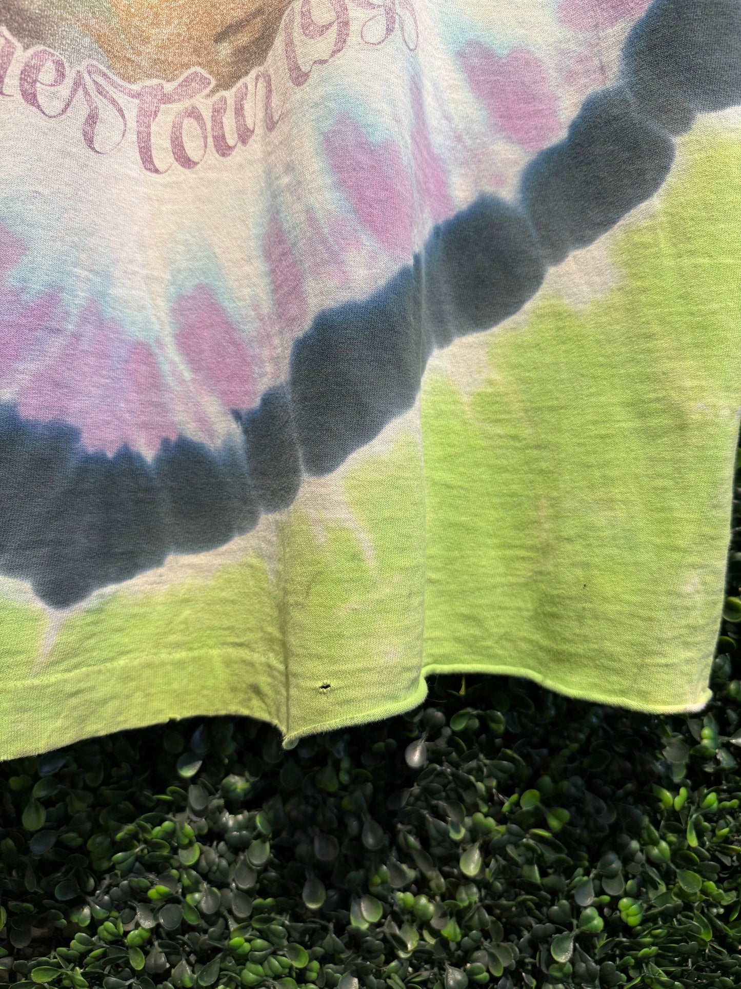 1995 Grateful Dead Summer Tour T-Shirt. Size XL