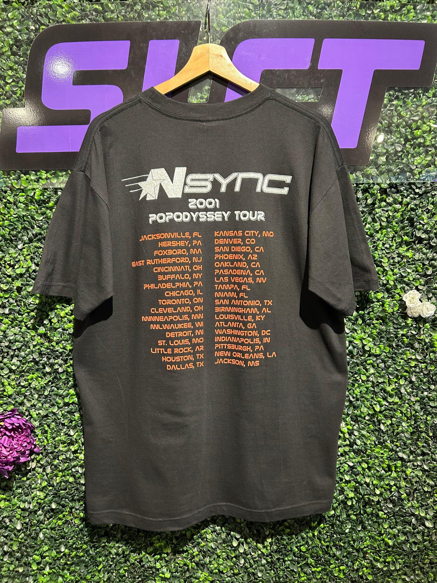 2001 NSYNC Popodyssey Tour T-Shirt. Size Large