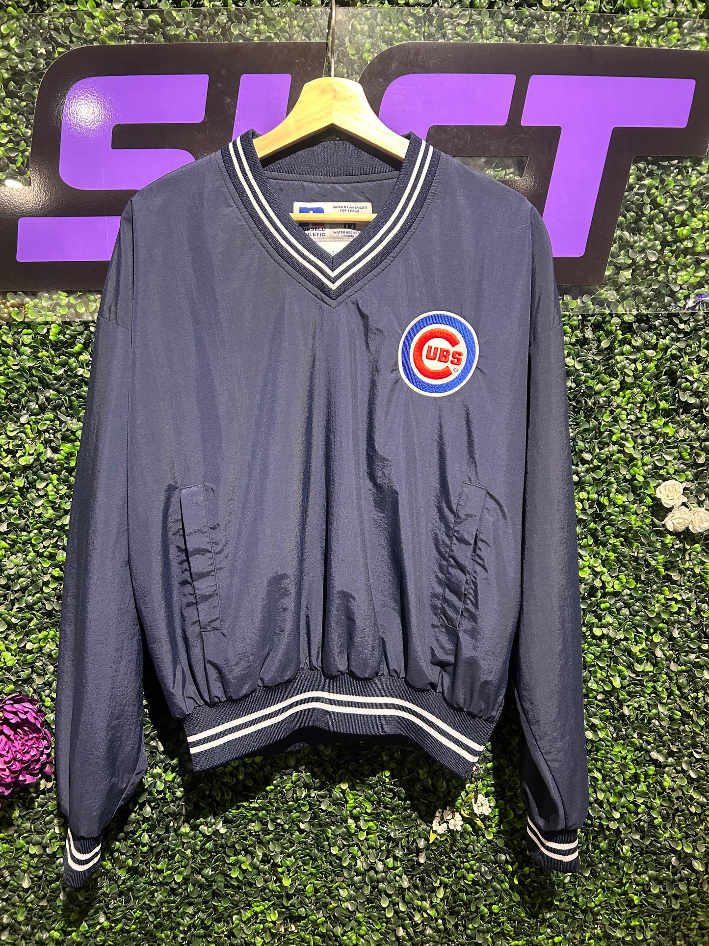 Vintage Chicago Cubs Russell Pullover. Size Medium