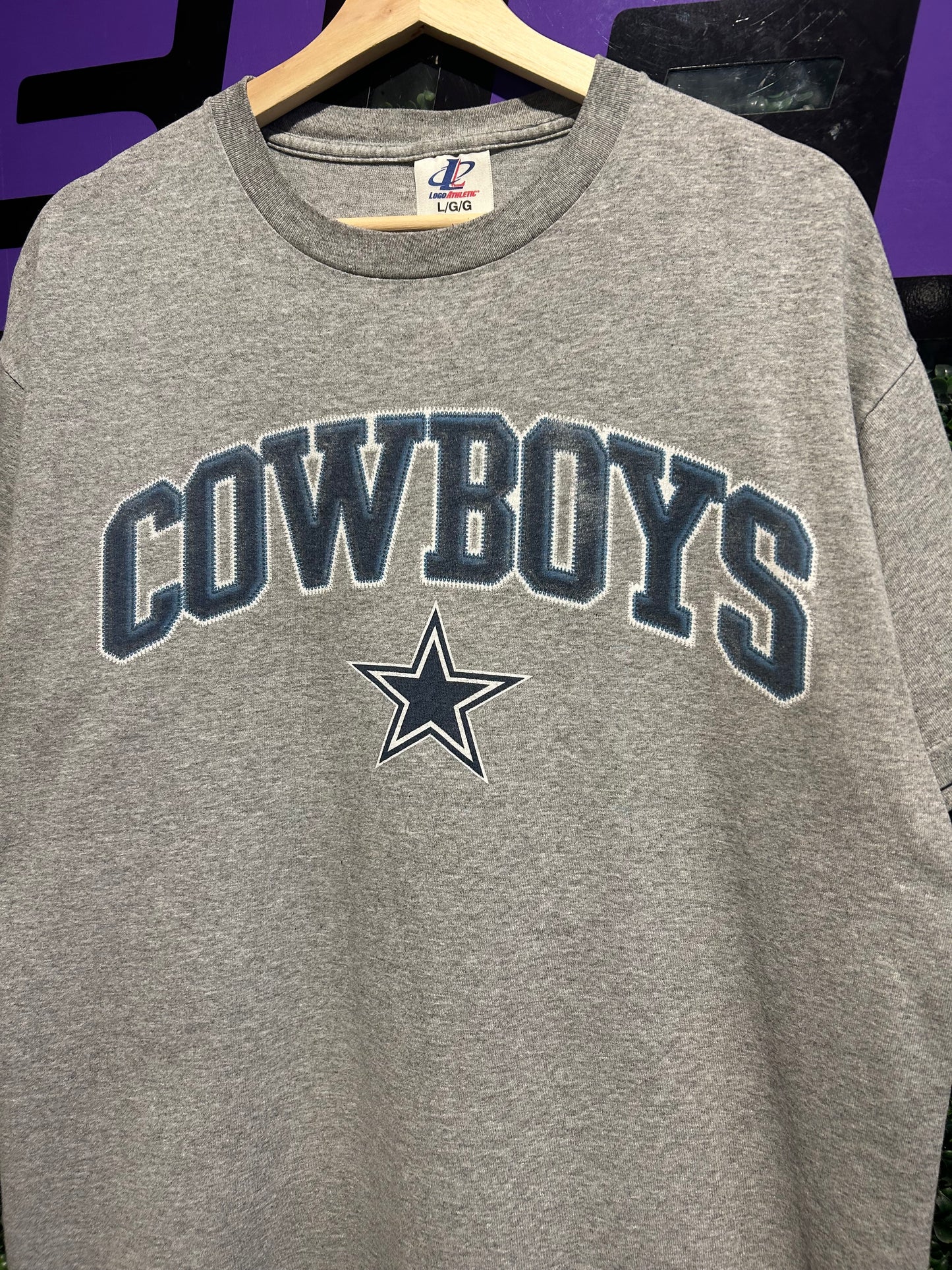 Vintage Dallas Cowboys T-Shirt. Size Large