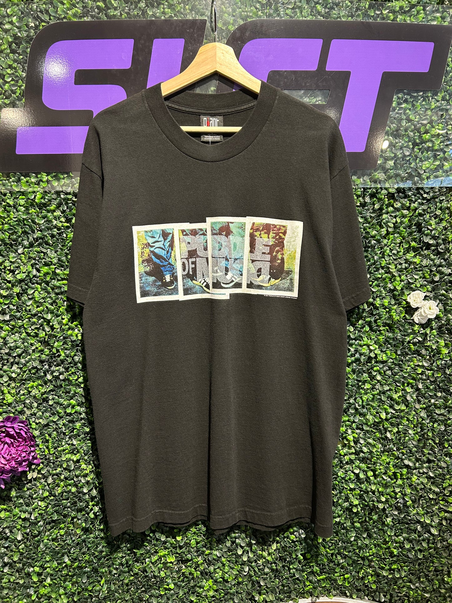 2001 Puddle Of Mudd T-Shirt. Size Large