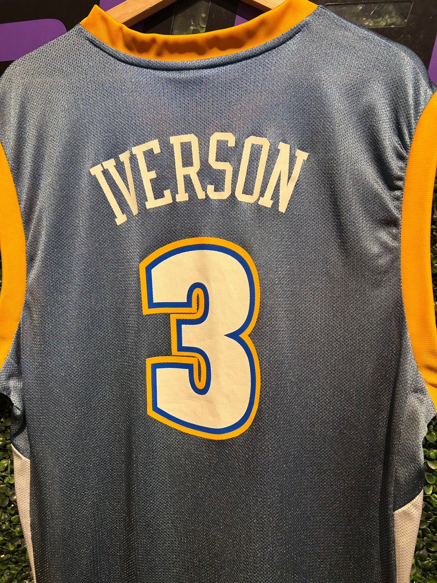 00s Denver Nuggets #3 Allen Iverson Adidas Jersey. Size Medium