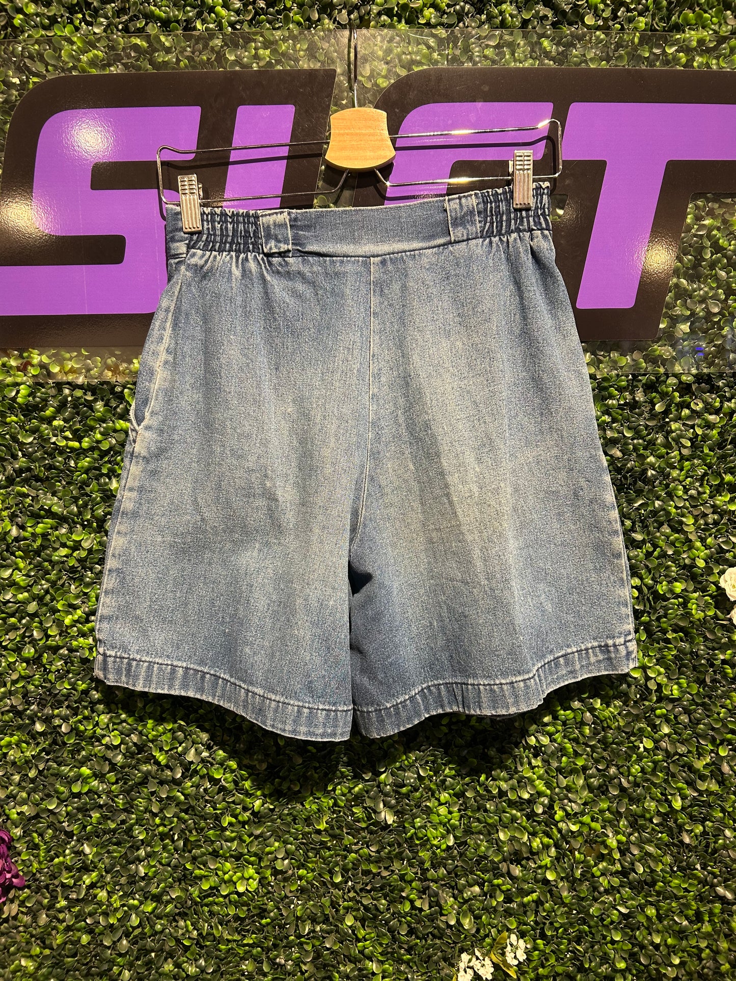 Vintage Denim Pleated Shorts. 27” Waist