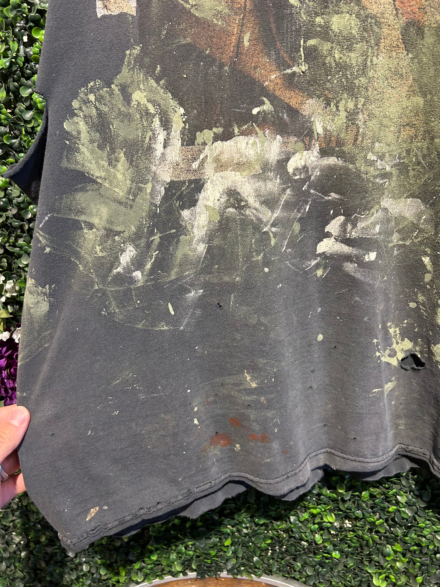 00s Famous Stars And Straps Distressed T-Shirt. Size XL/XXL