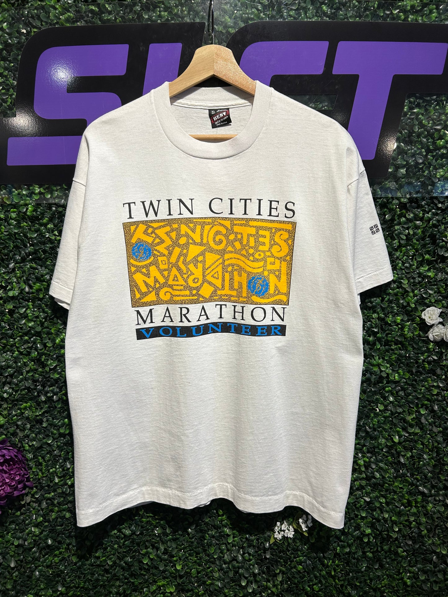 90s Twin Cities Marathon T-Shirt. Size L/XL