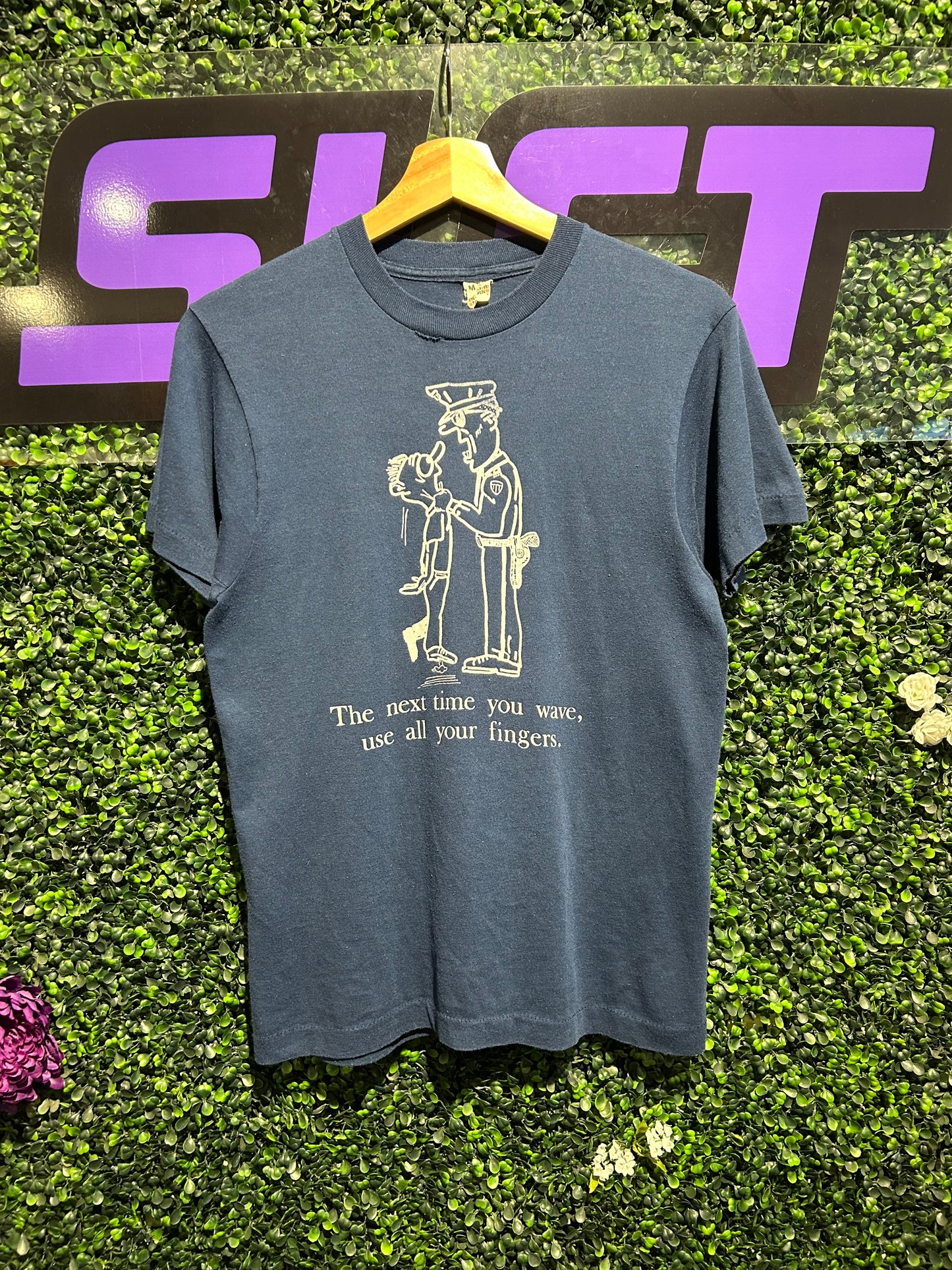 80s Flipping Off Cop T-Shirt. Size Medium