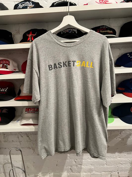 Nike Basketball T-Shirt Size XL