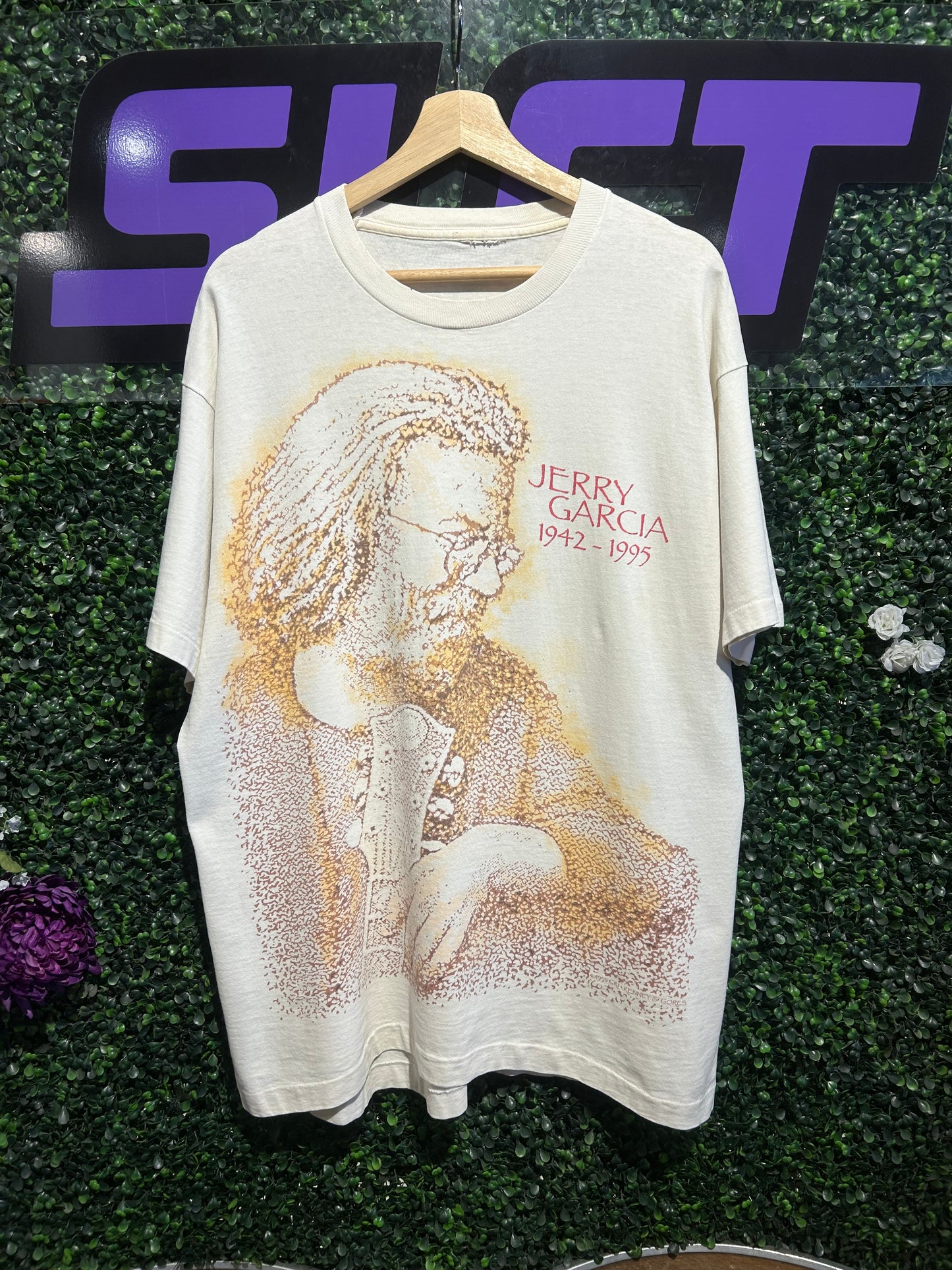 1995 Jerry Garcia Memorial Art T-Shirt. Size XL