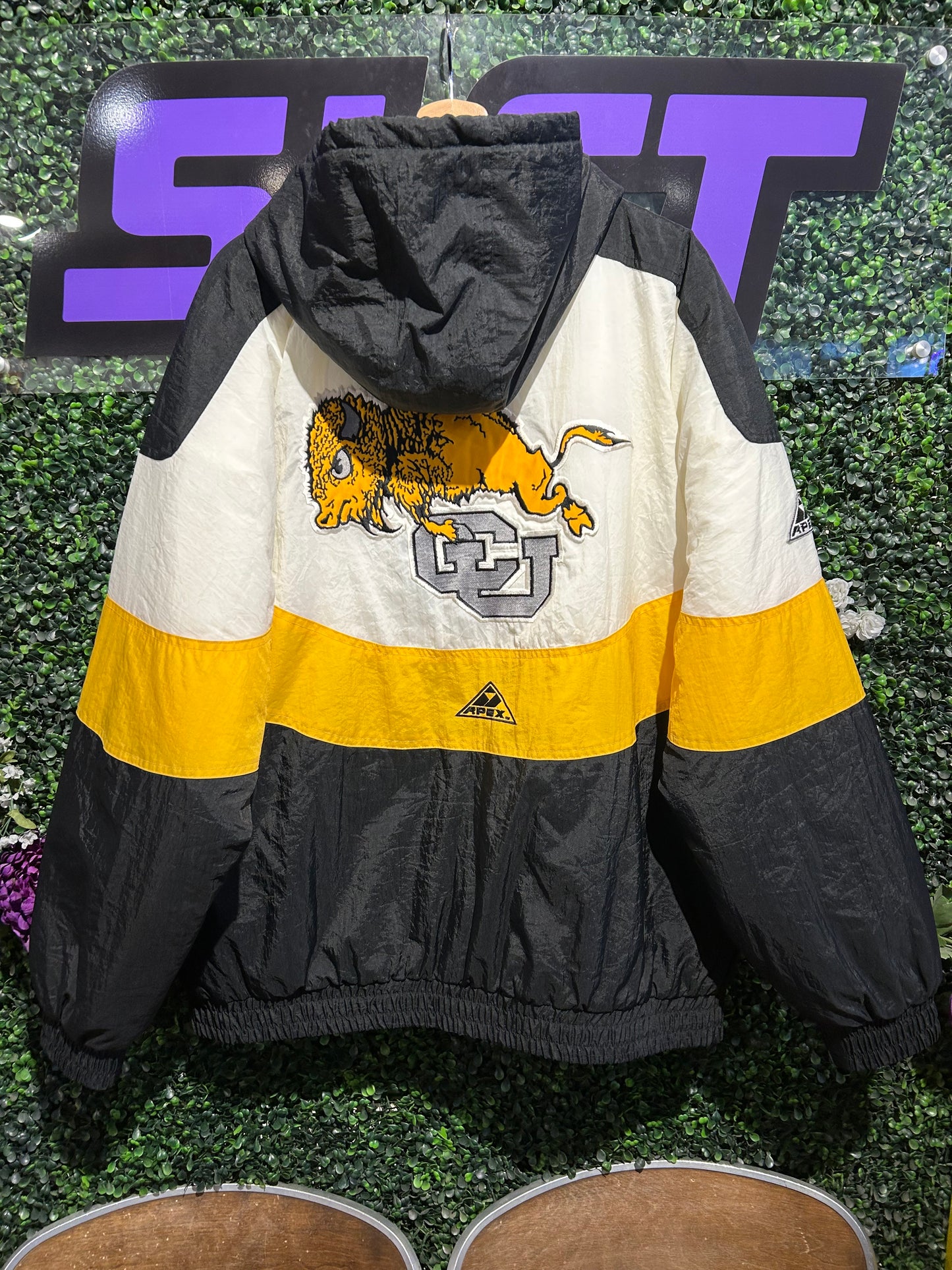 90s Colorado Buffaloes Apex One Puffer Jacket. Size XL
