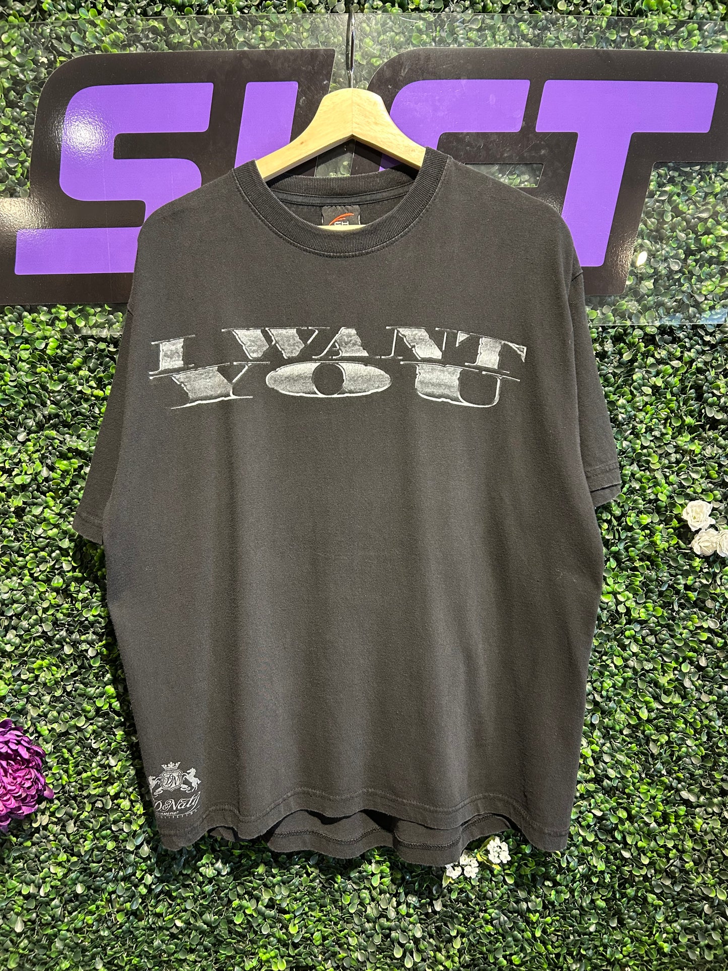 Vintage I Want You Skeleton T-Shirt. Size Large