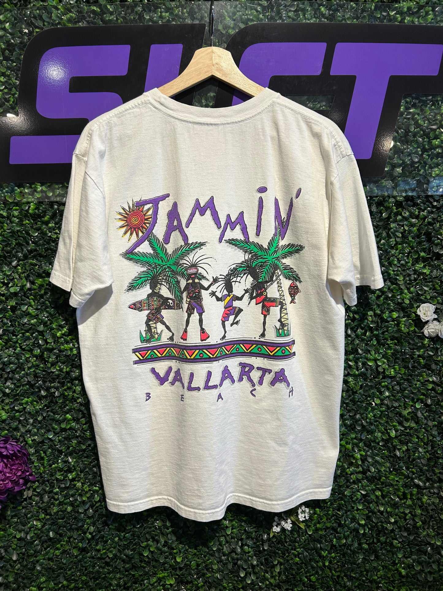 Vintage Jammin’ Vallarta Beach T-Shirt. Size Large