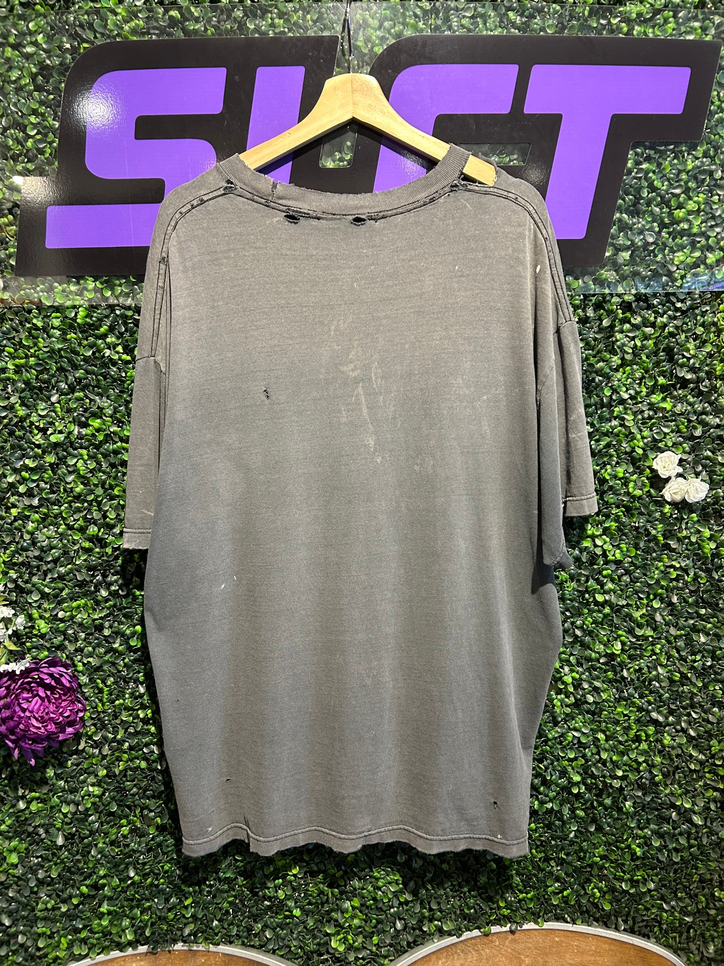 00s Famous Stars And Straps Distressed T-Shirt. Size XL/XXL