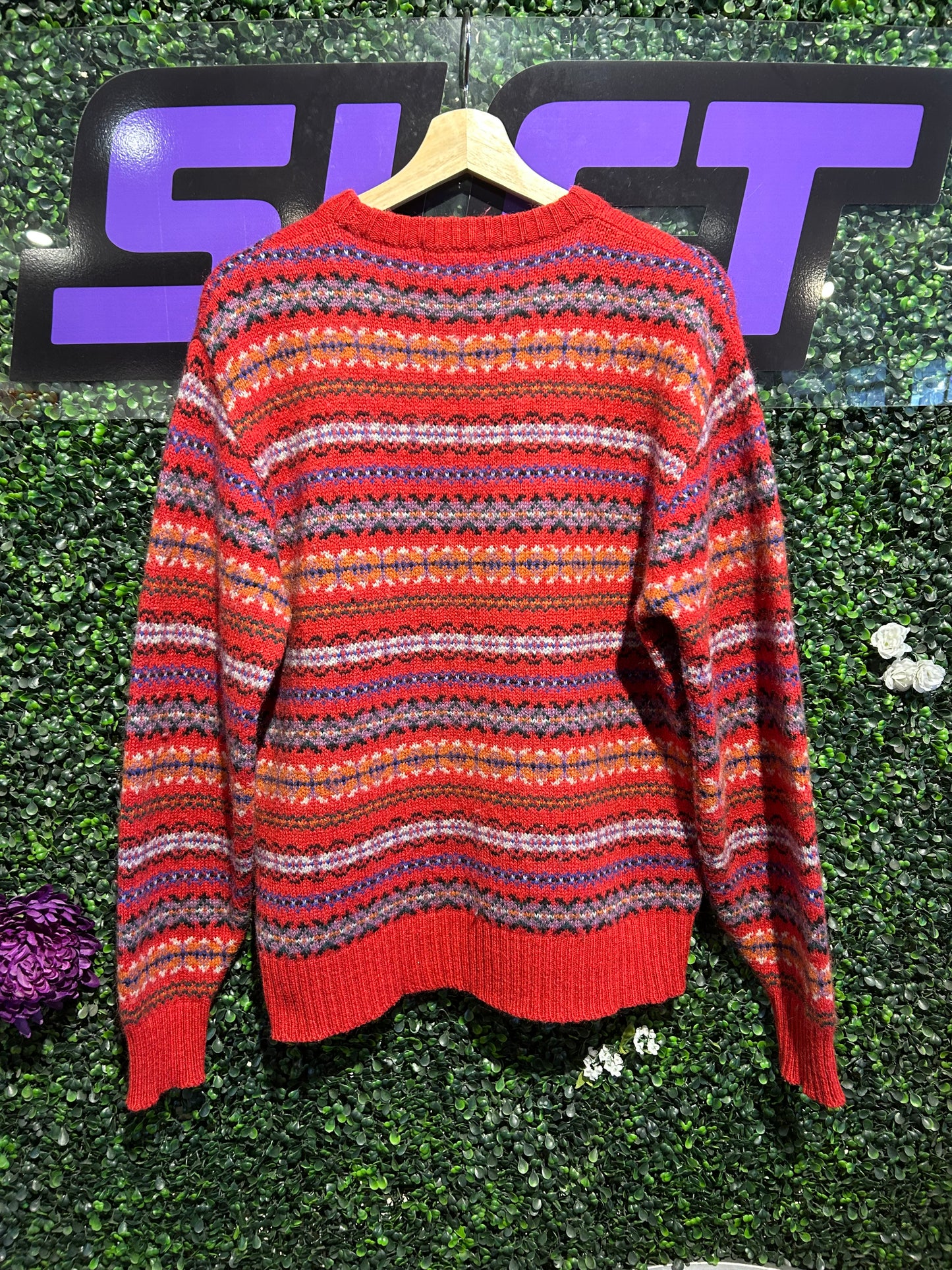 Vintage Wool-Blend Knit Sweater. Size Medium