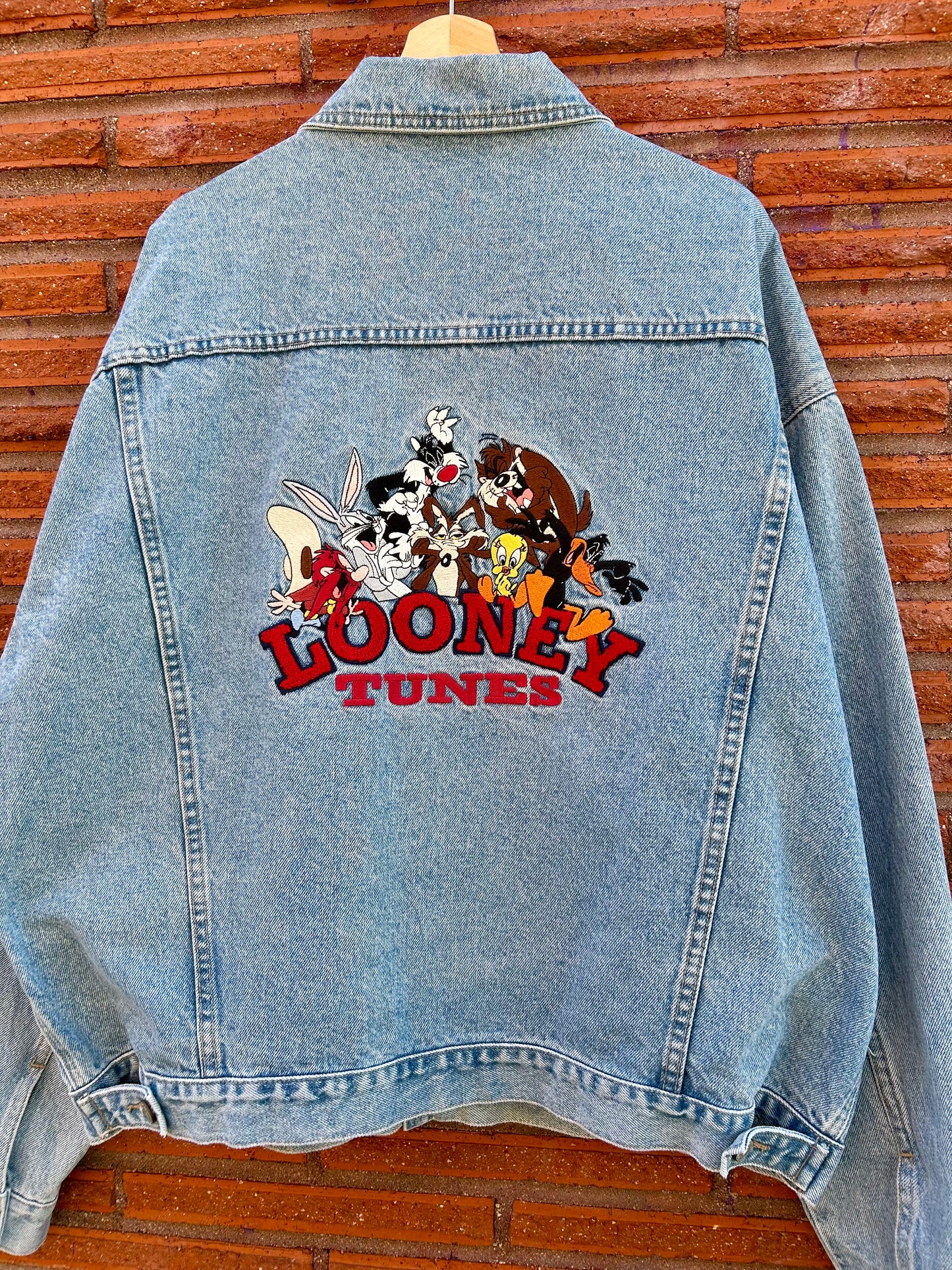 1997 Looney Tunes Denim Jacket. Size XXL