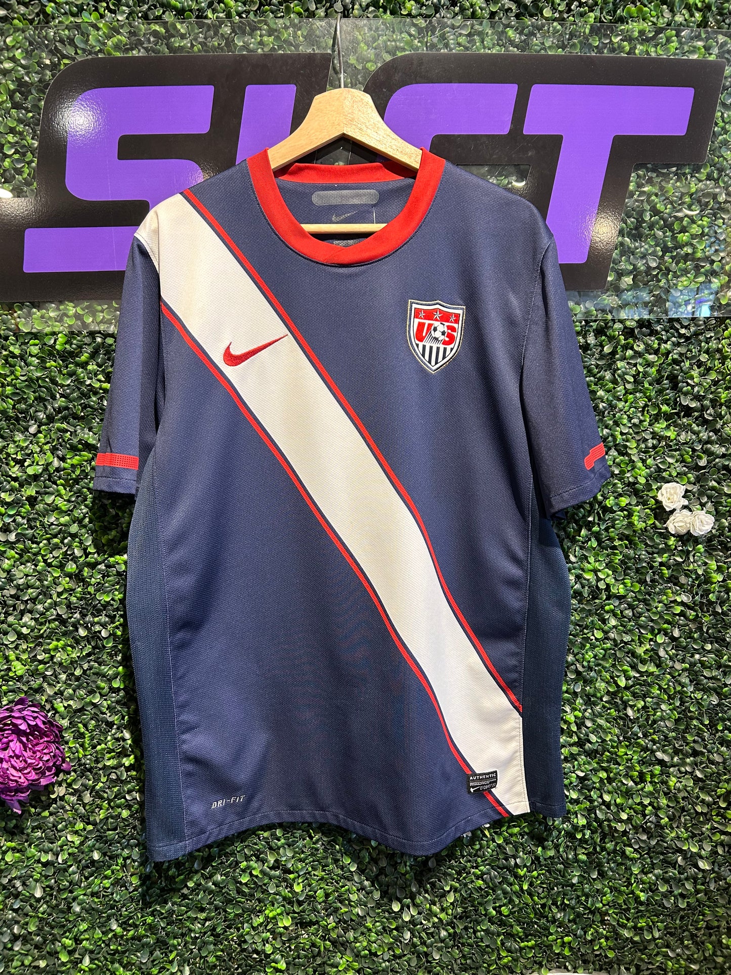 2010 USA National Team Nike Jersey. Size Large