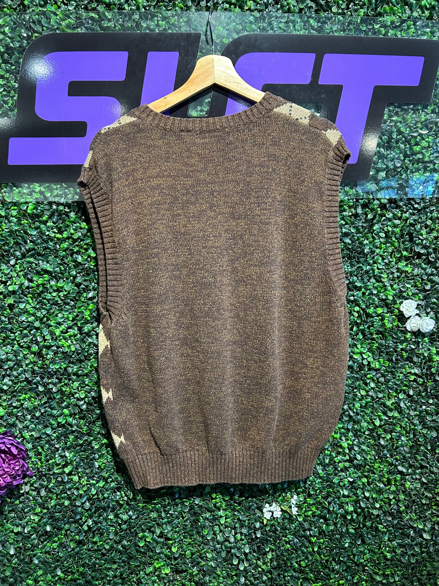 Vintage St. John’s Bat Argyle Sweater Vest. Size Large